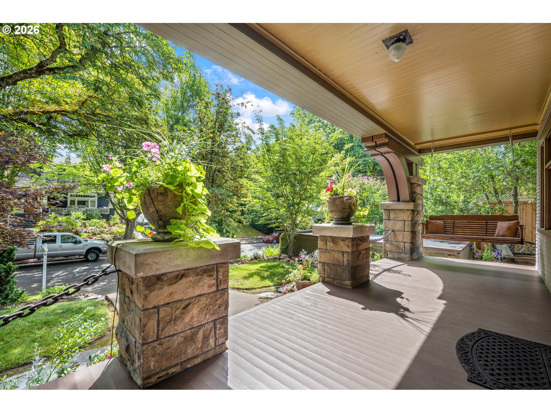 2537 NE 18TH AVE