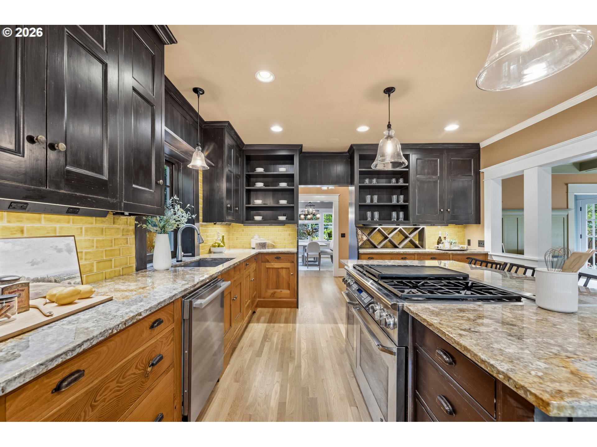 2537 NE 18TH AVE