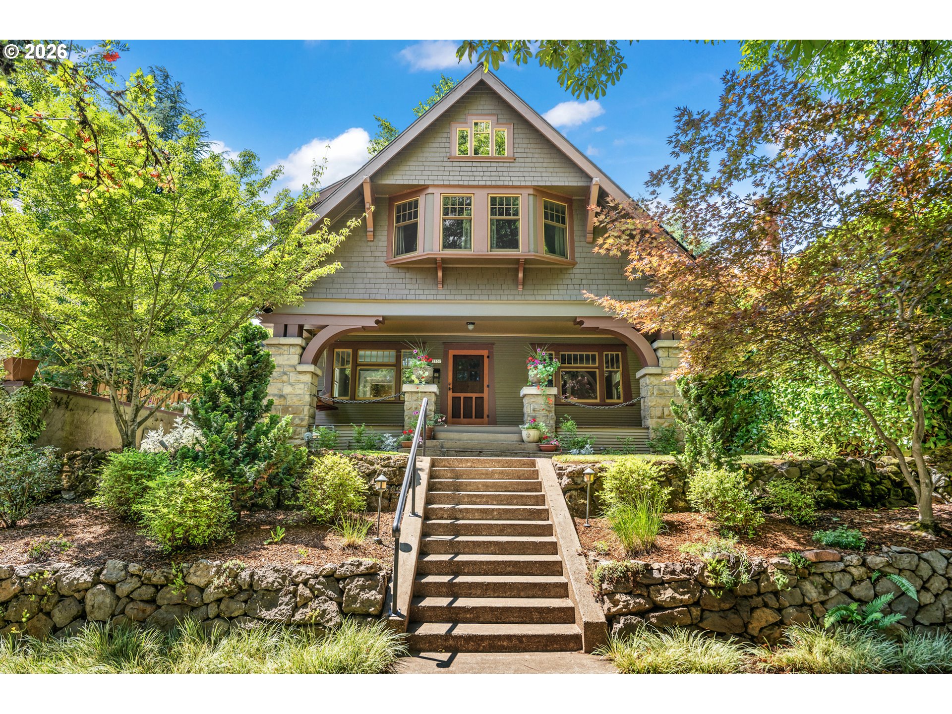 2537 NE 18TH AVE
