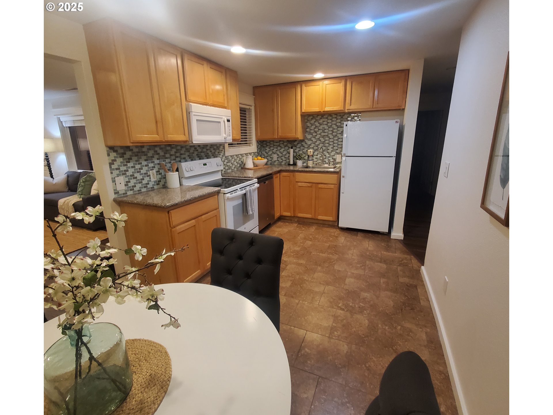 648 SE 137TH AVE