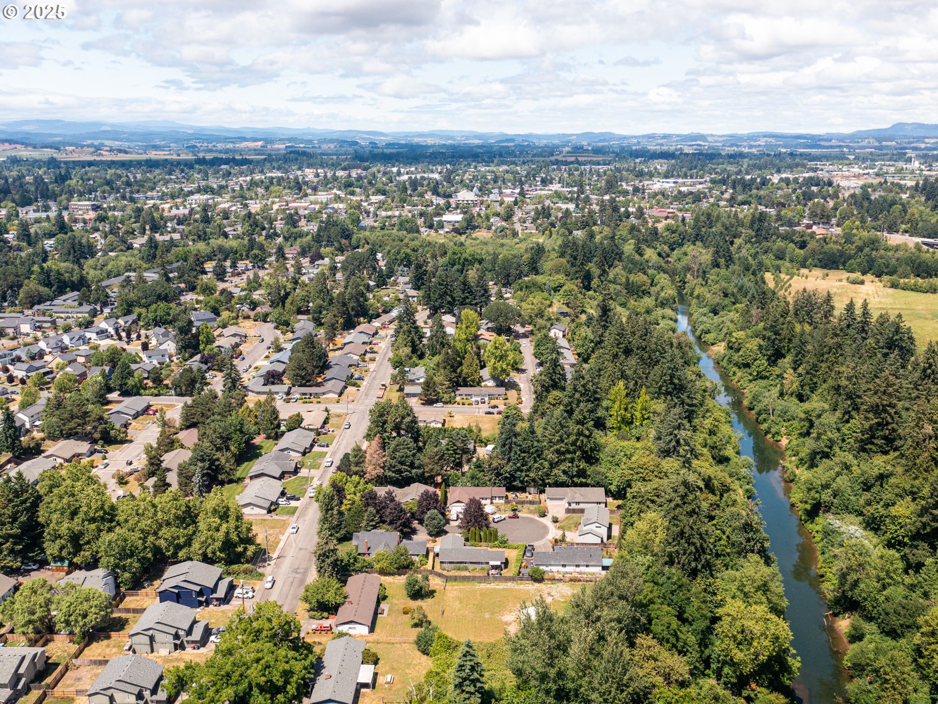 890 SE ROBERTS CT, McMinnville