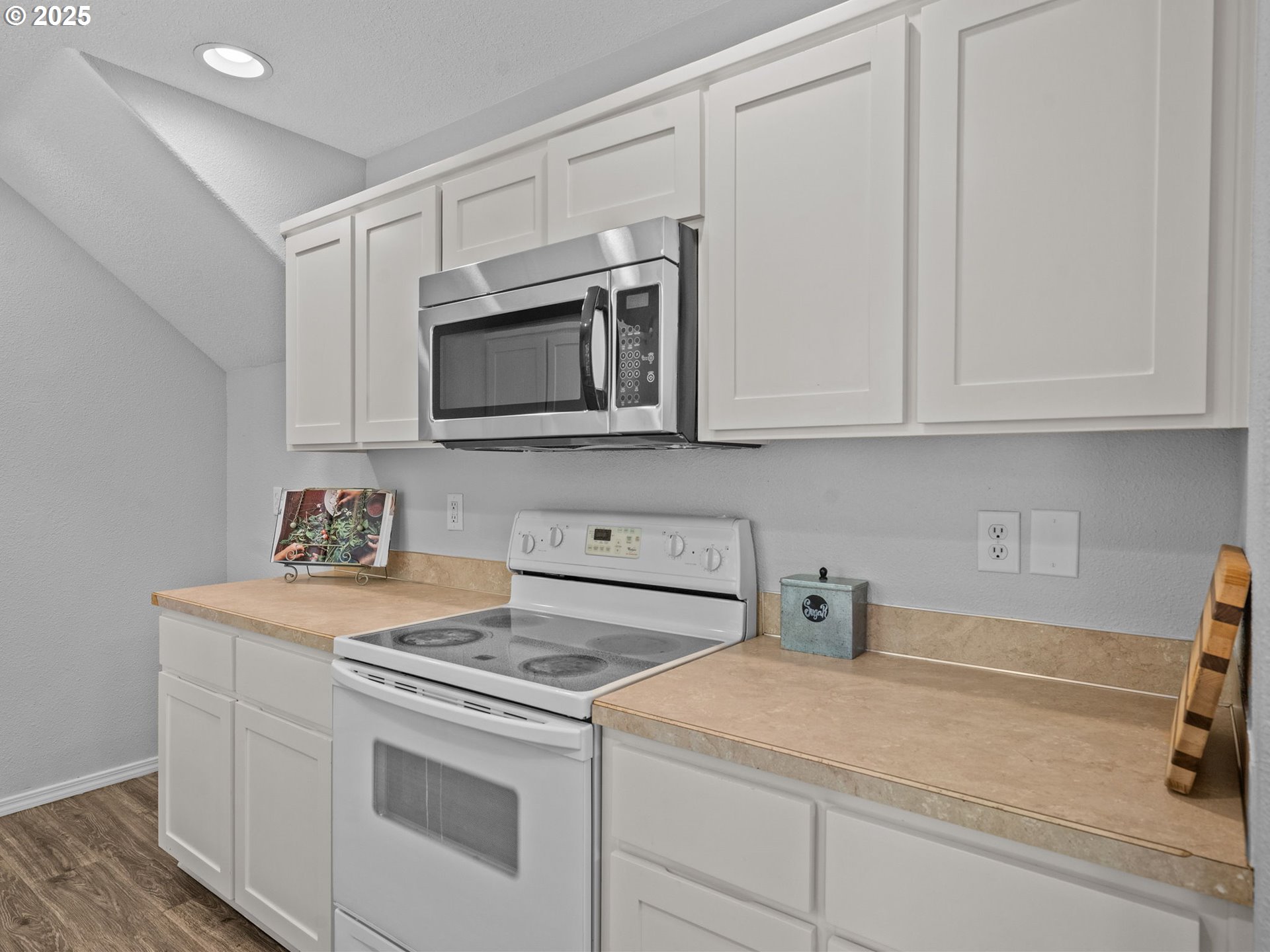 890 SE ROBERTS CT, McMinnville