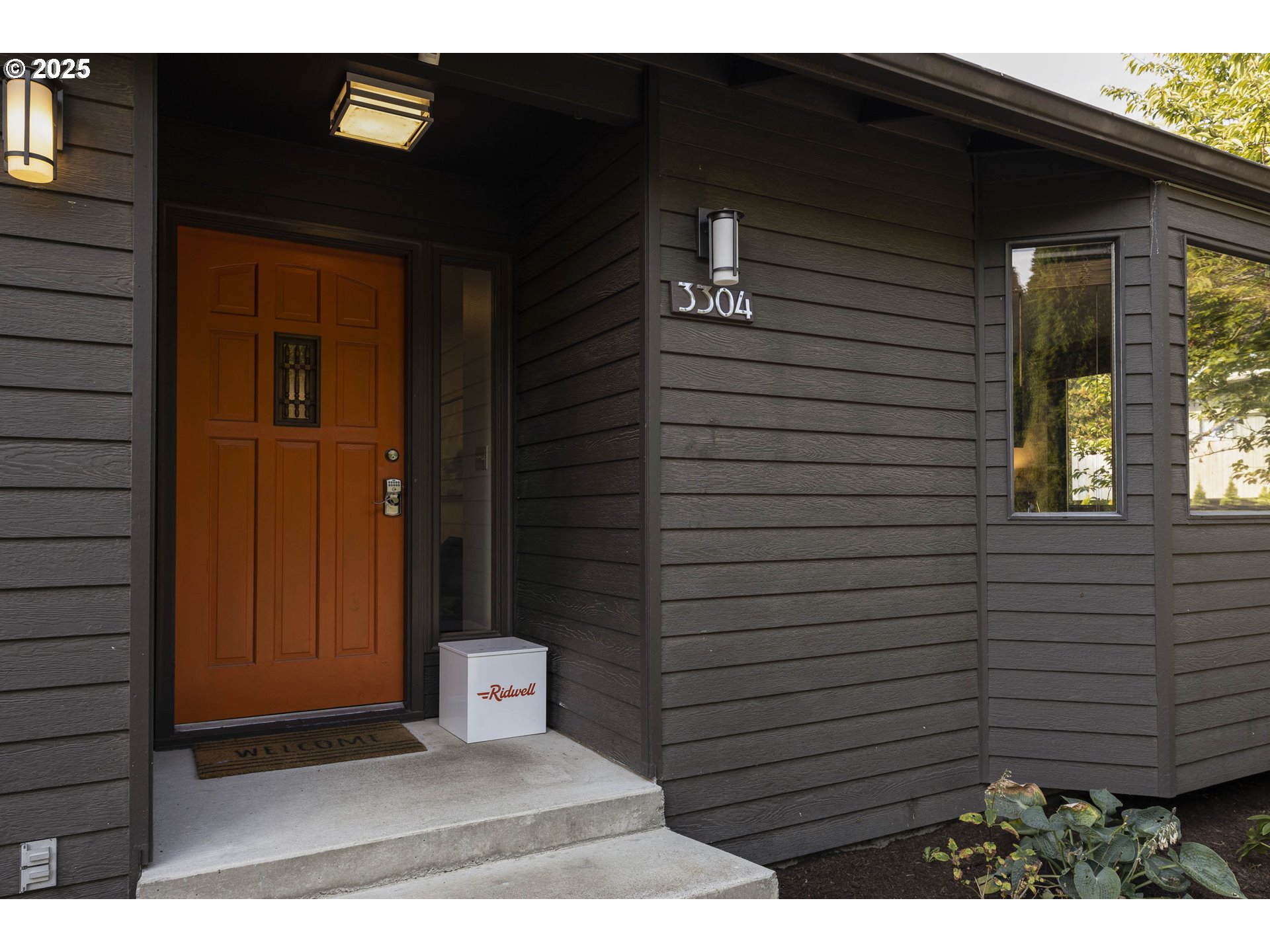 3304 SW DOLPH CT