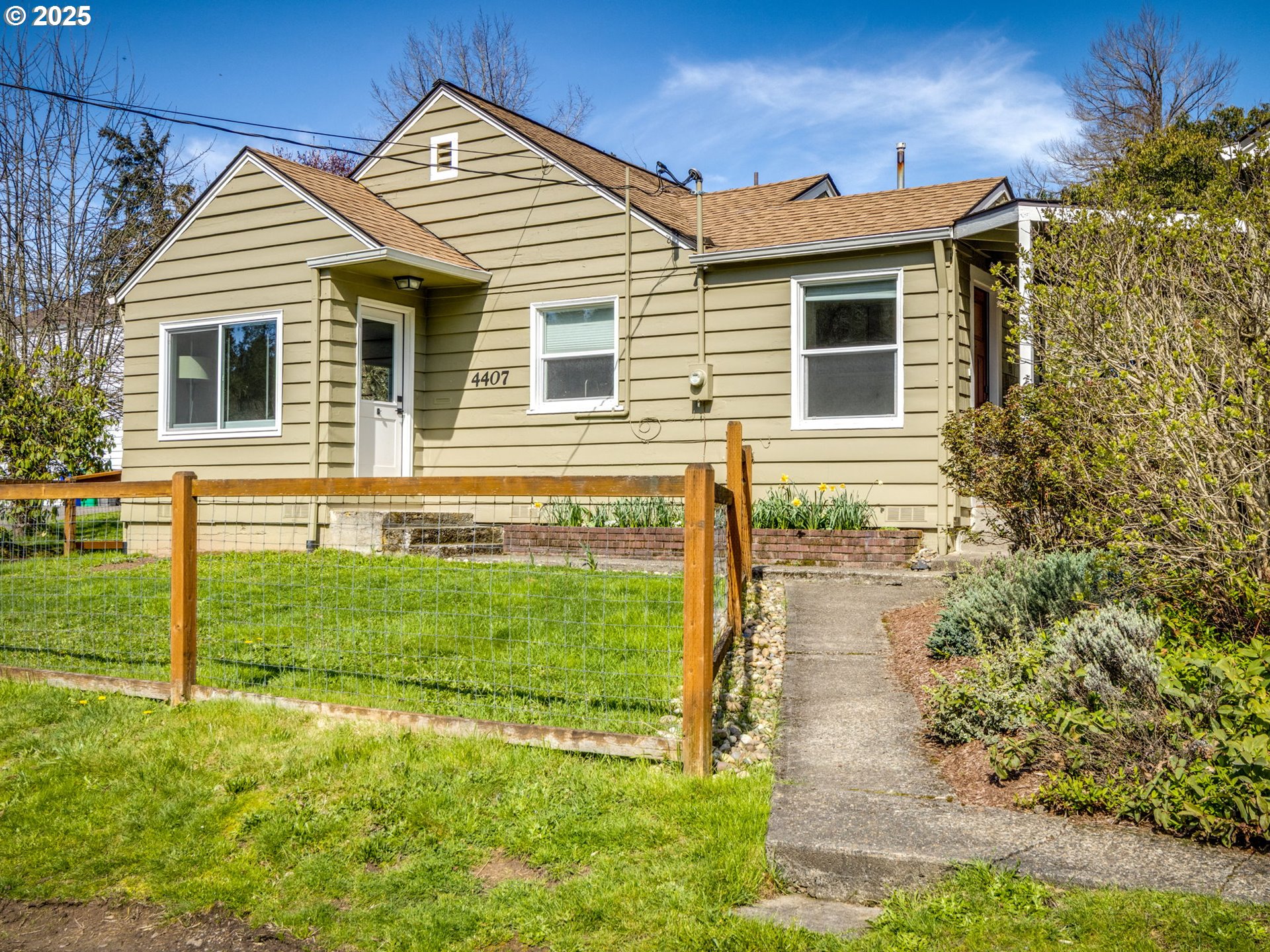 4407 SW MARIGOLD ST