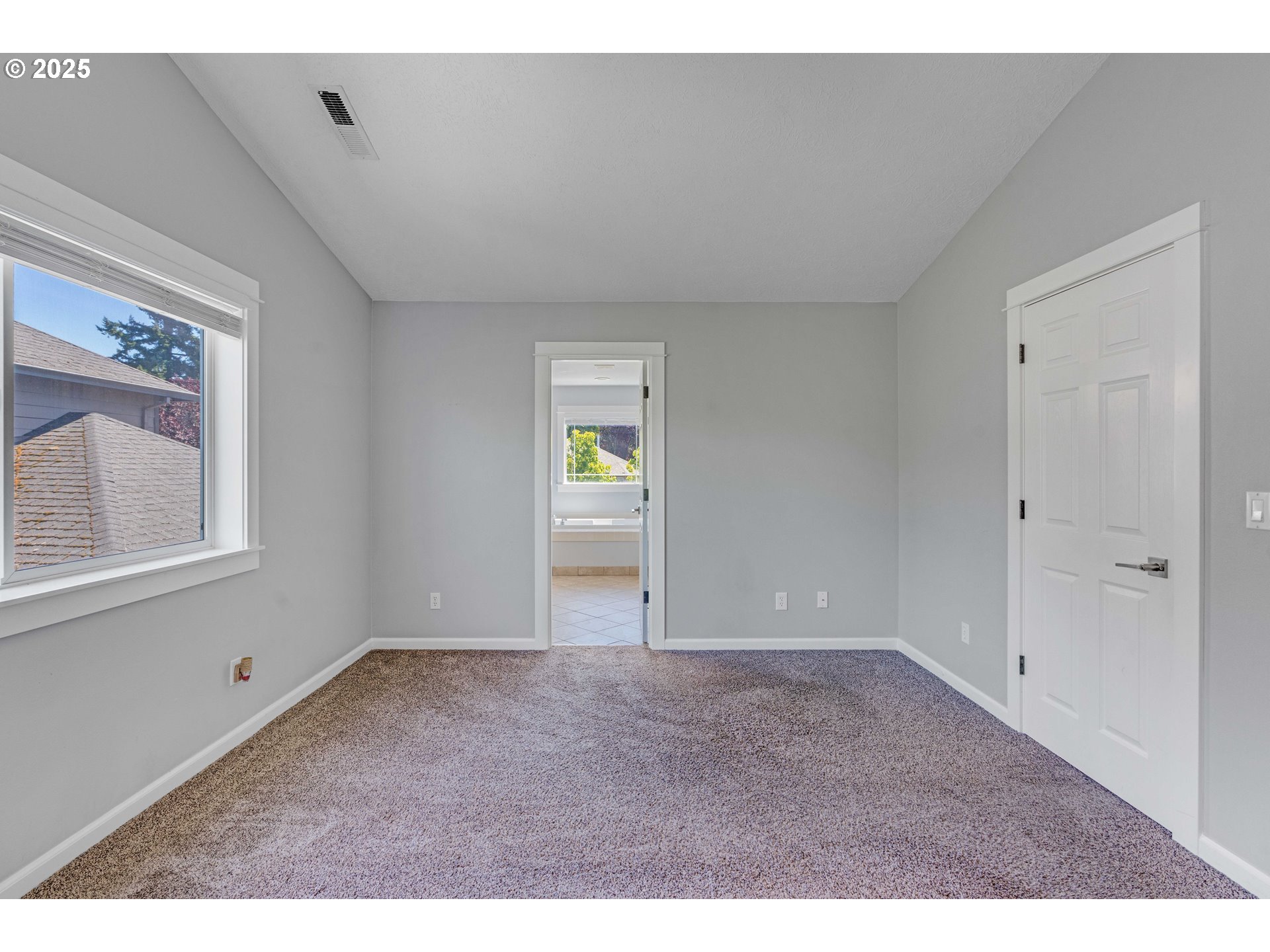 2073 NW 17TH ST