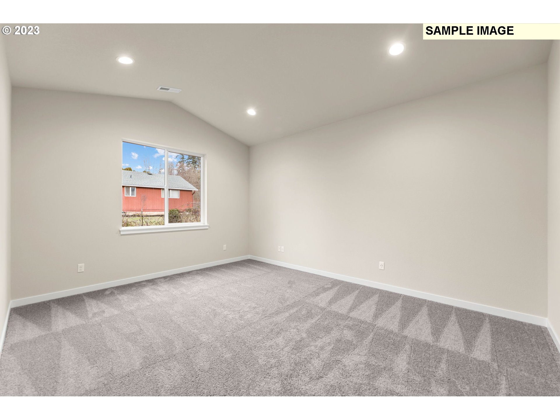 11659 SE CROWN POINT WAY LT 681