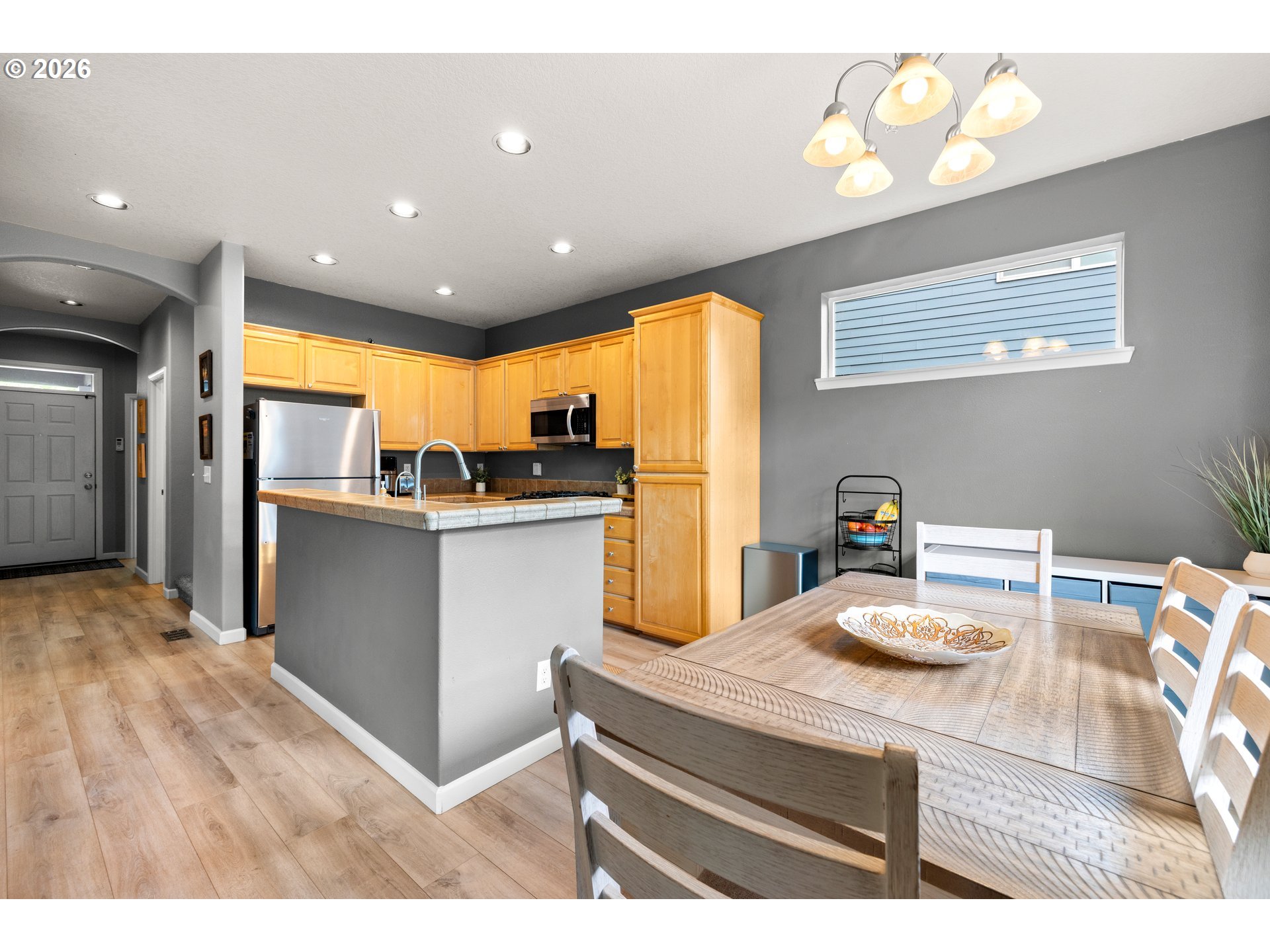 1079 SE PORTLANDIA AVE
