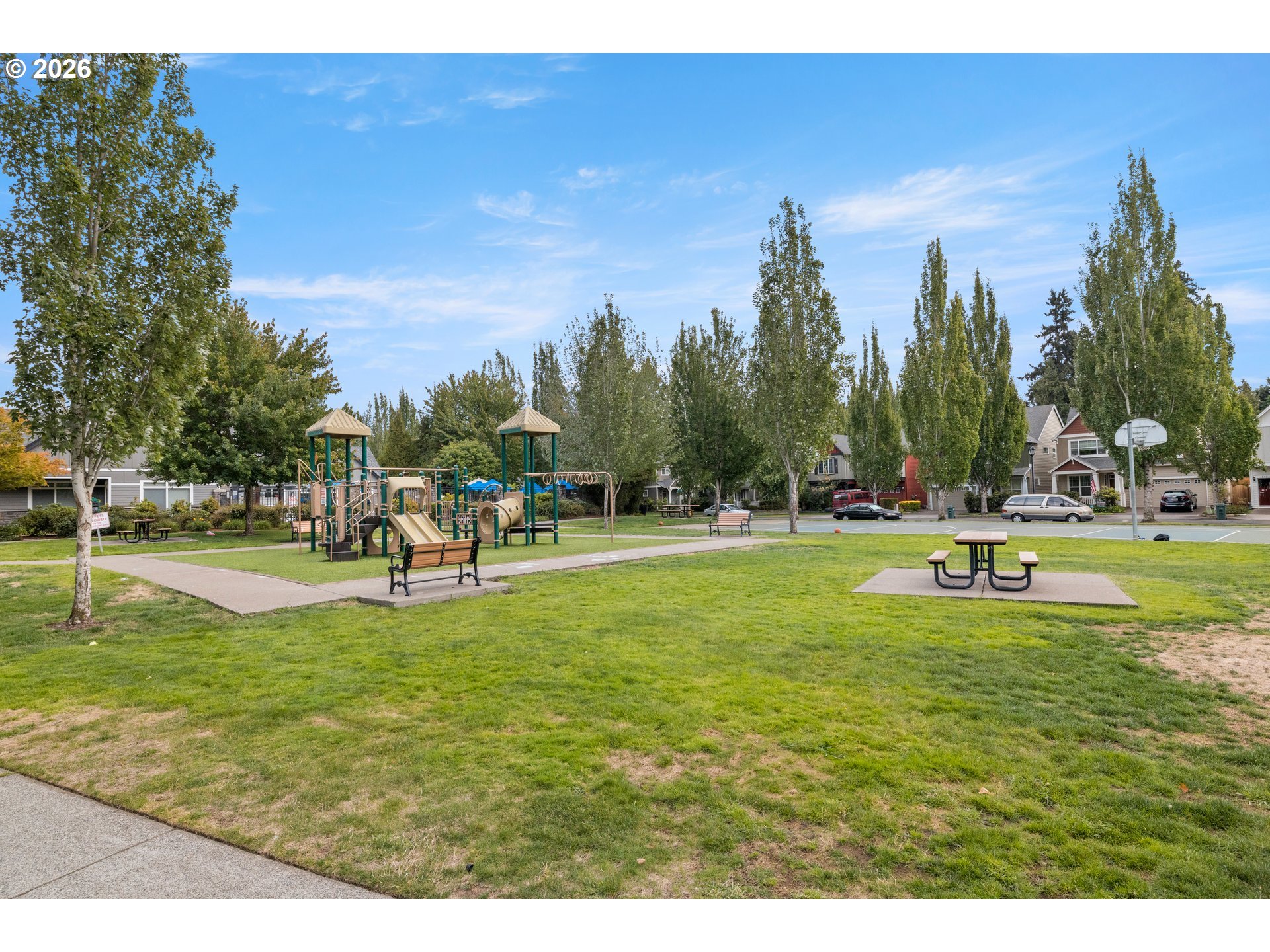 1079 SE PORTLANDIA AVE