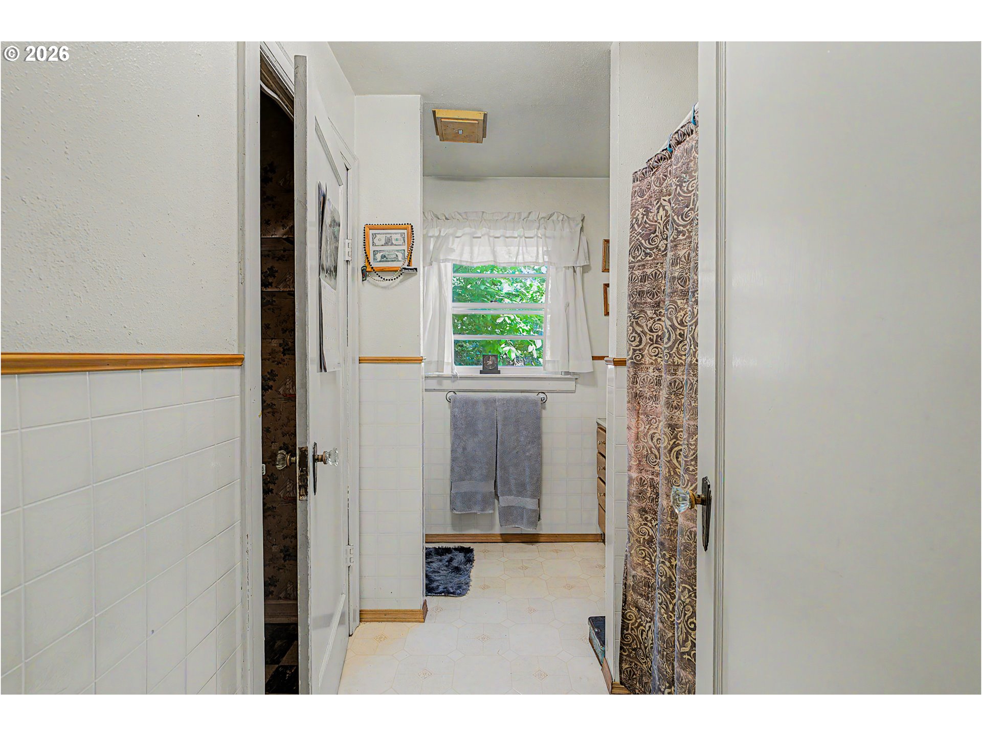895 ELMA AVE SE