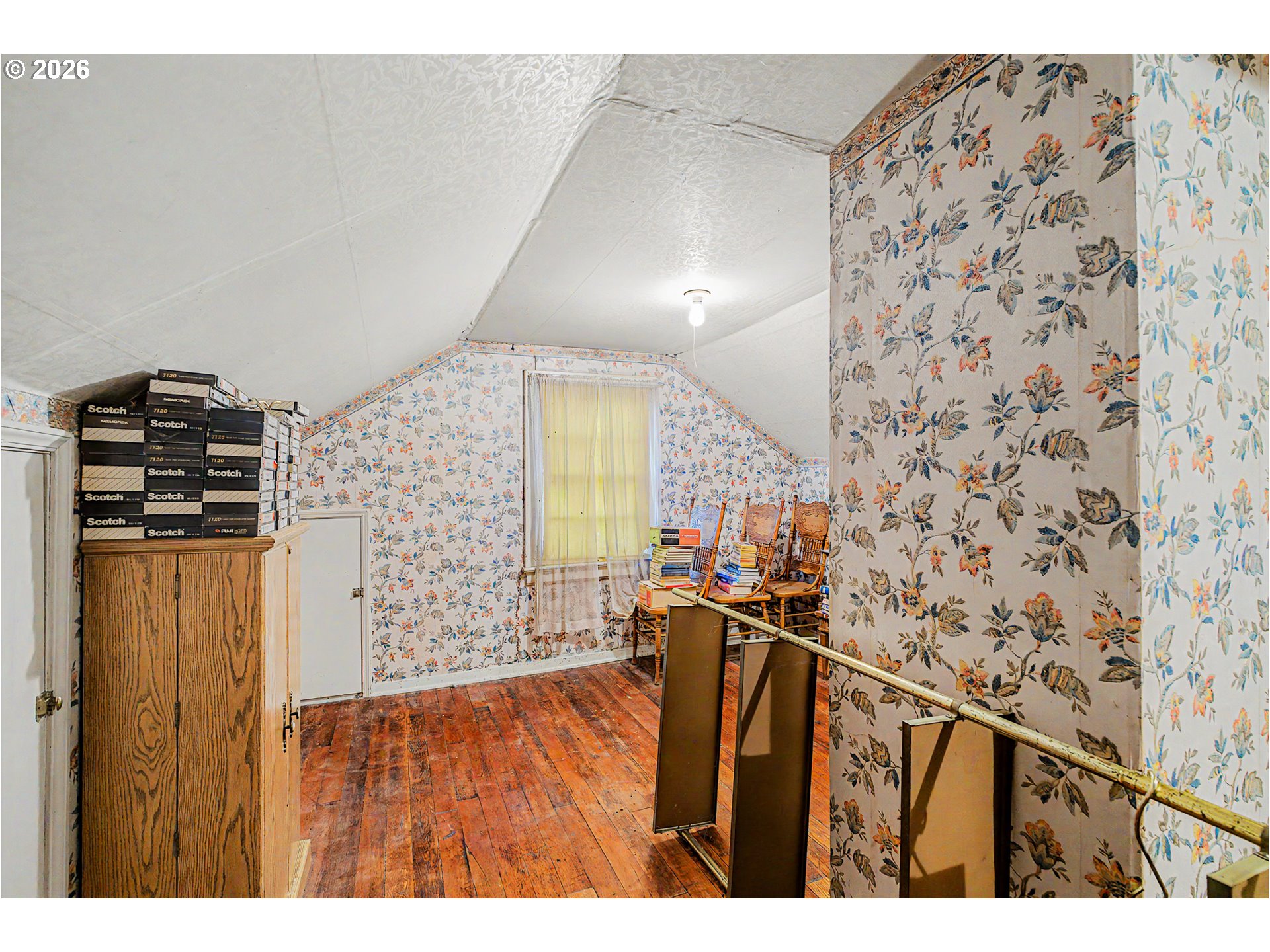 895 ELMA AVE SE