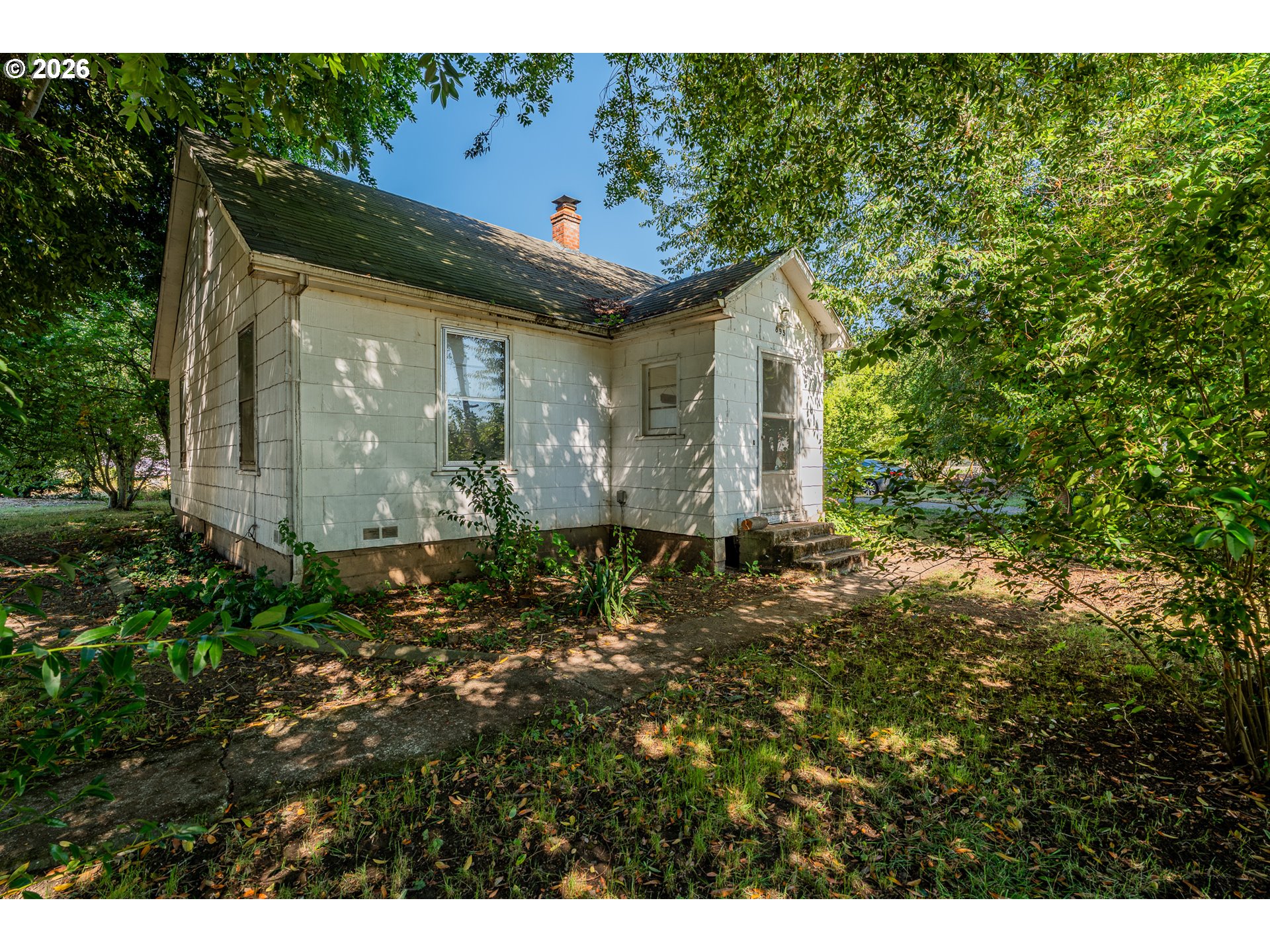 895 ELMA AVE SE