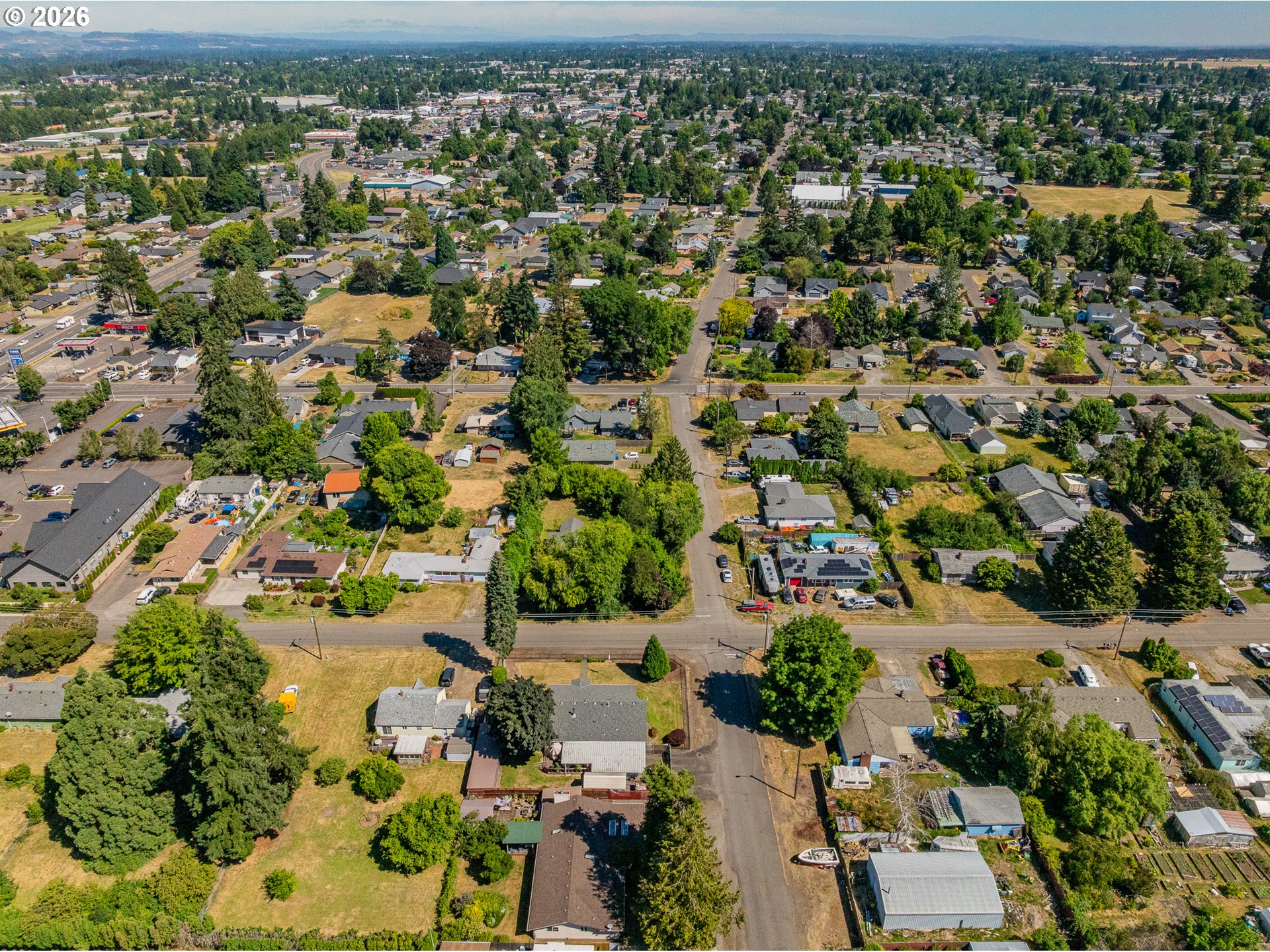 895 ELMA AVE SE