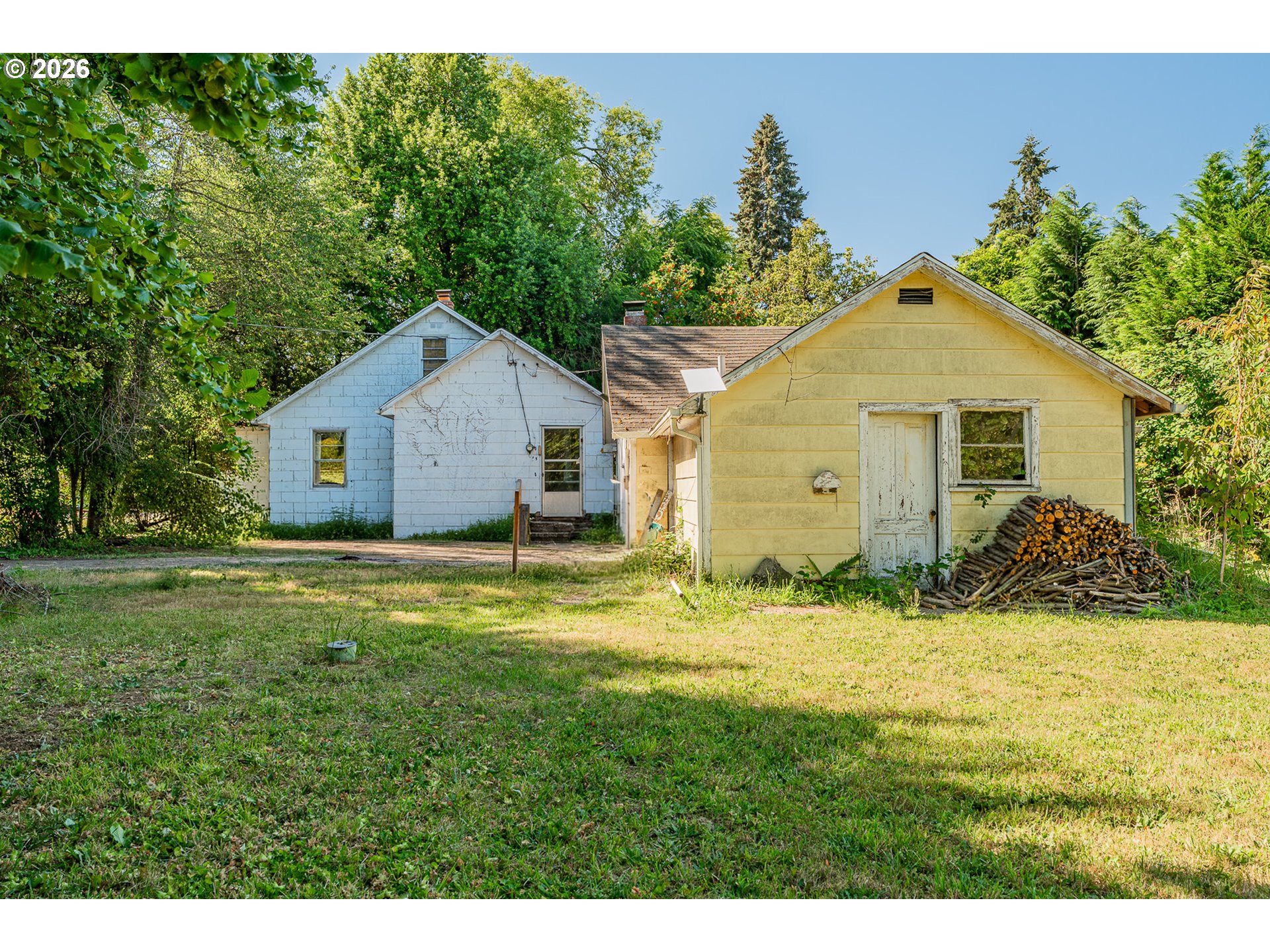 895 ELMA AVE SE