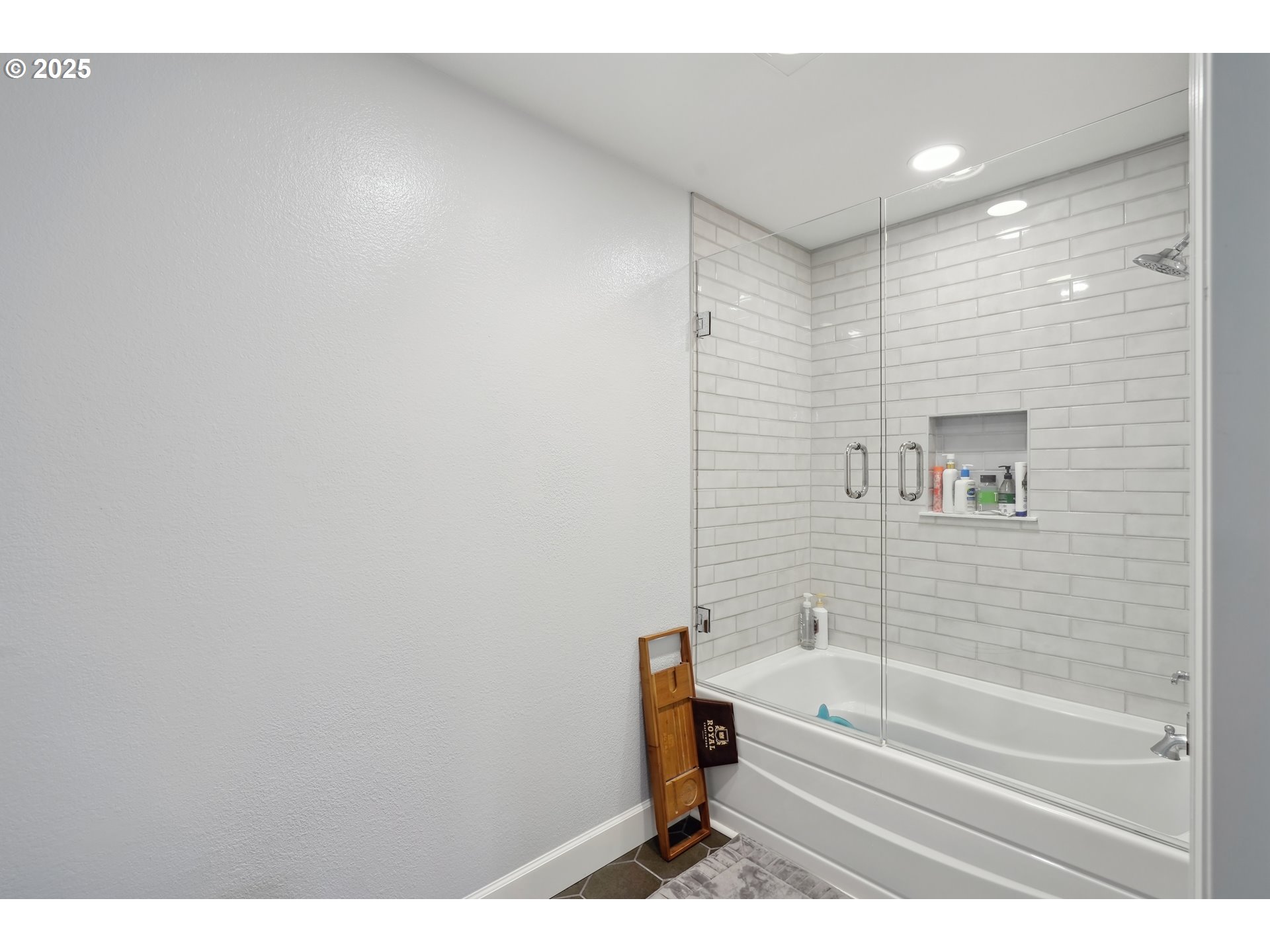 520 SE COLUMBIA RIVER DR 124