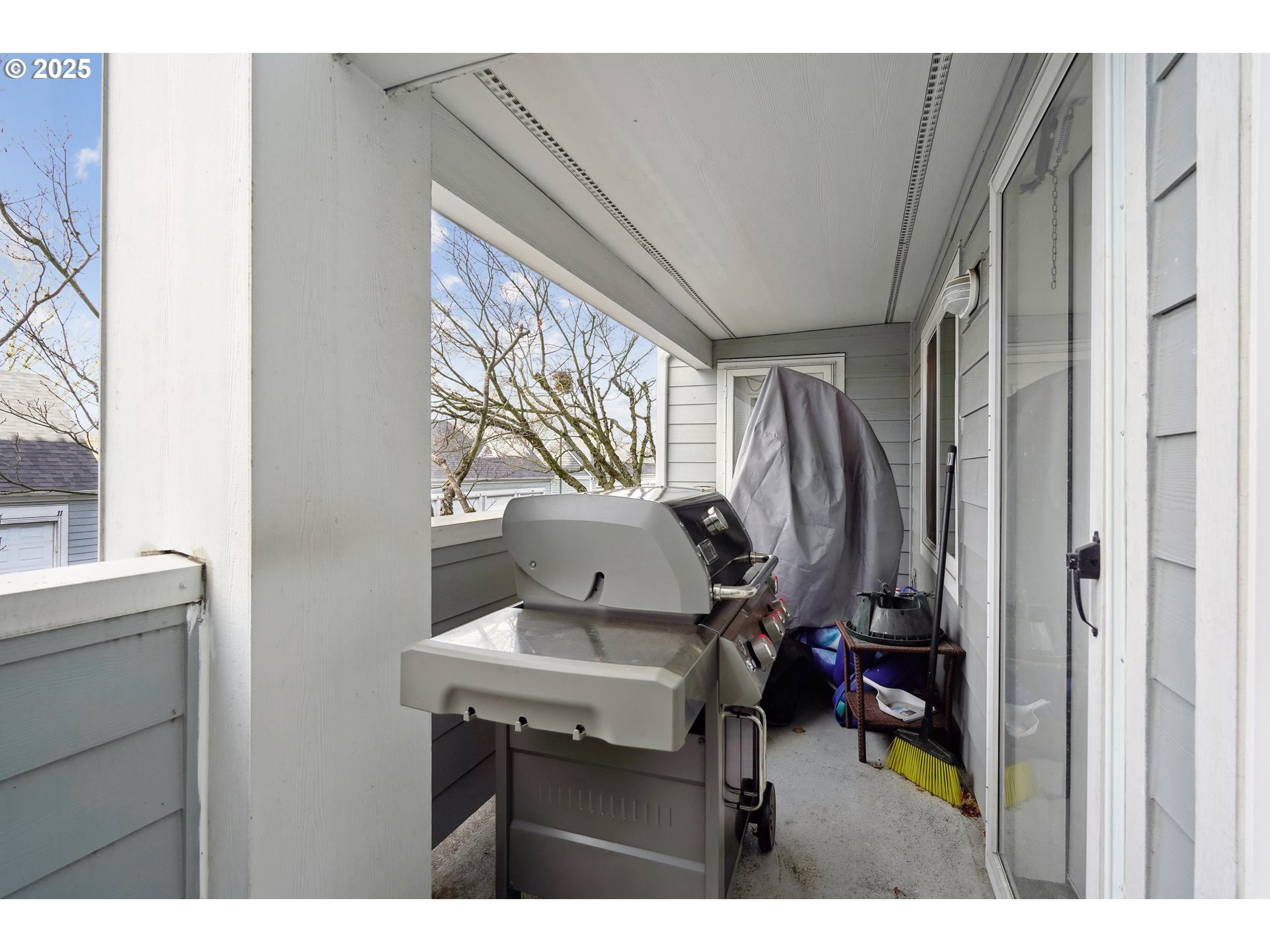 520 SE COLUMBIA RIVER DR 124