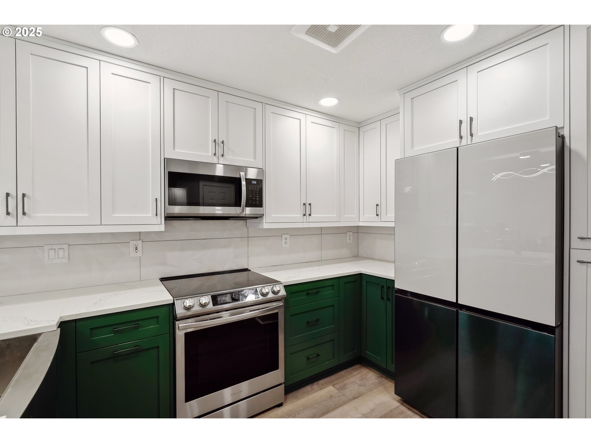 520 SE COLUMBIA RIVER DR 124