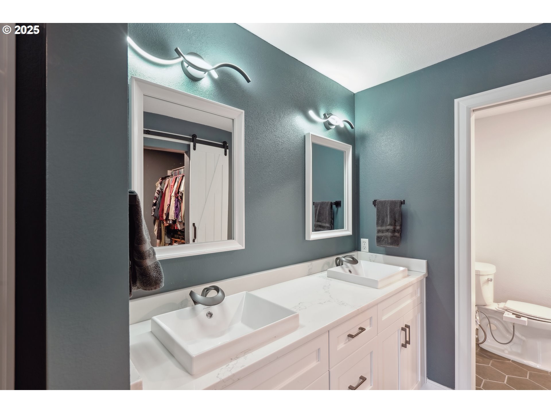 520 SE COLUMBIA RIVER DR 124