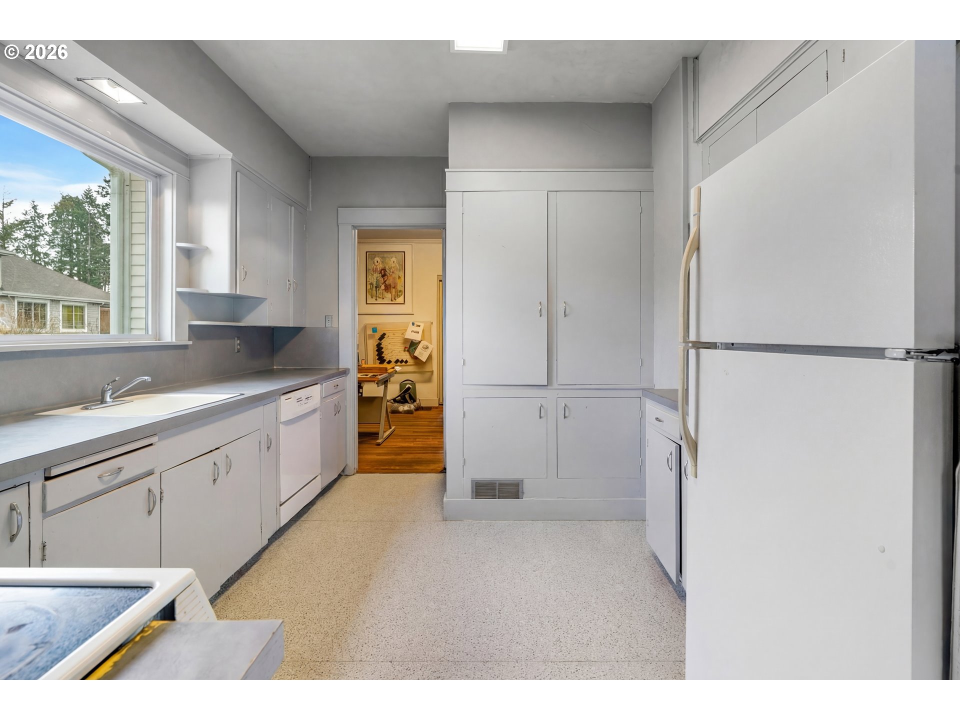 5555 SW SCHOLLS FERRY RD