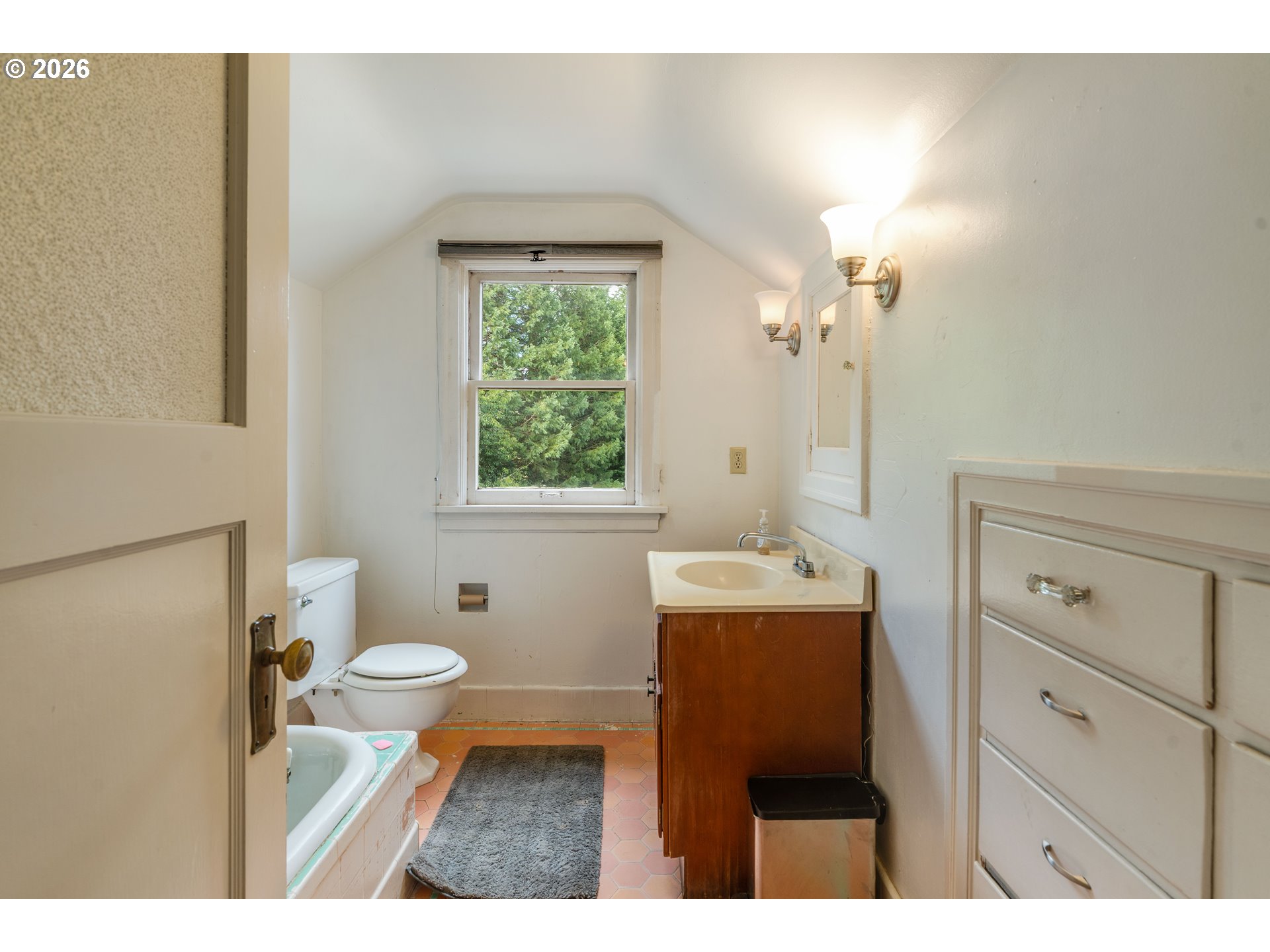 5555 SW SCHOLLS FERRY RD