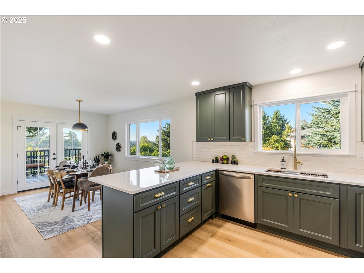 9330 SE SUN CREST DR