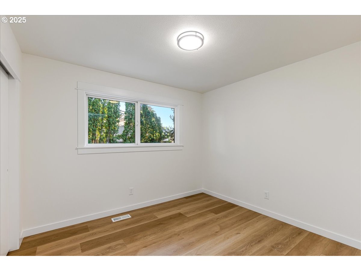 9330 SE SUN CREST DR