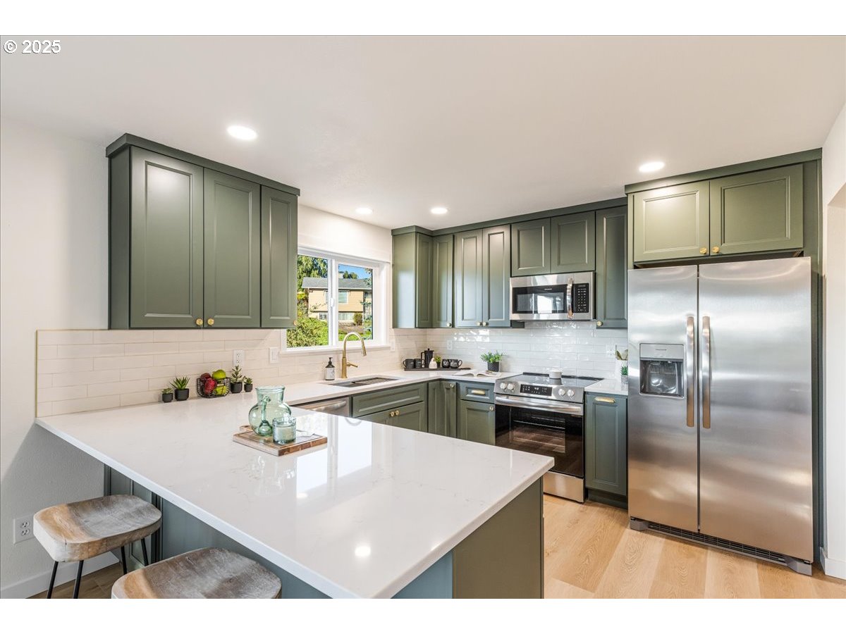 9330 SE SUN CREST DR