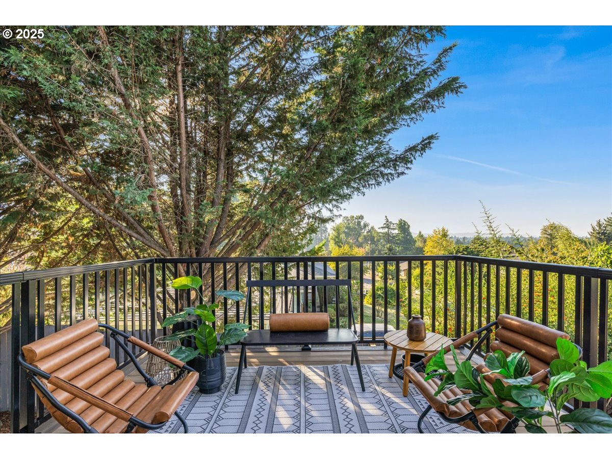 9330 SE SUN CREST DR