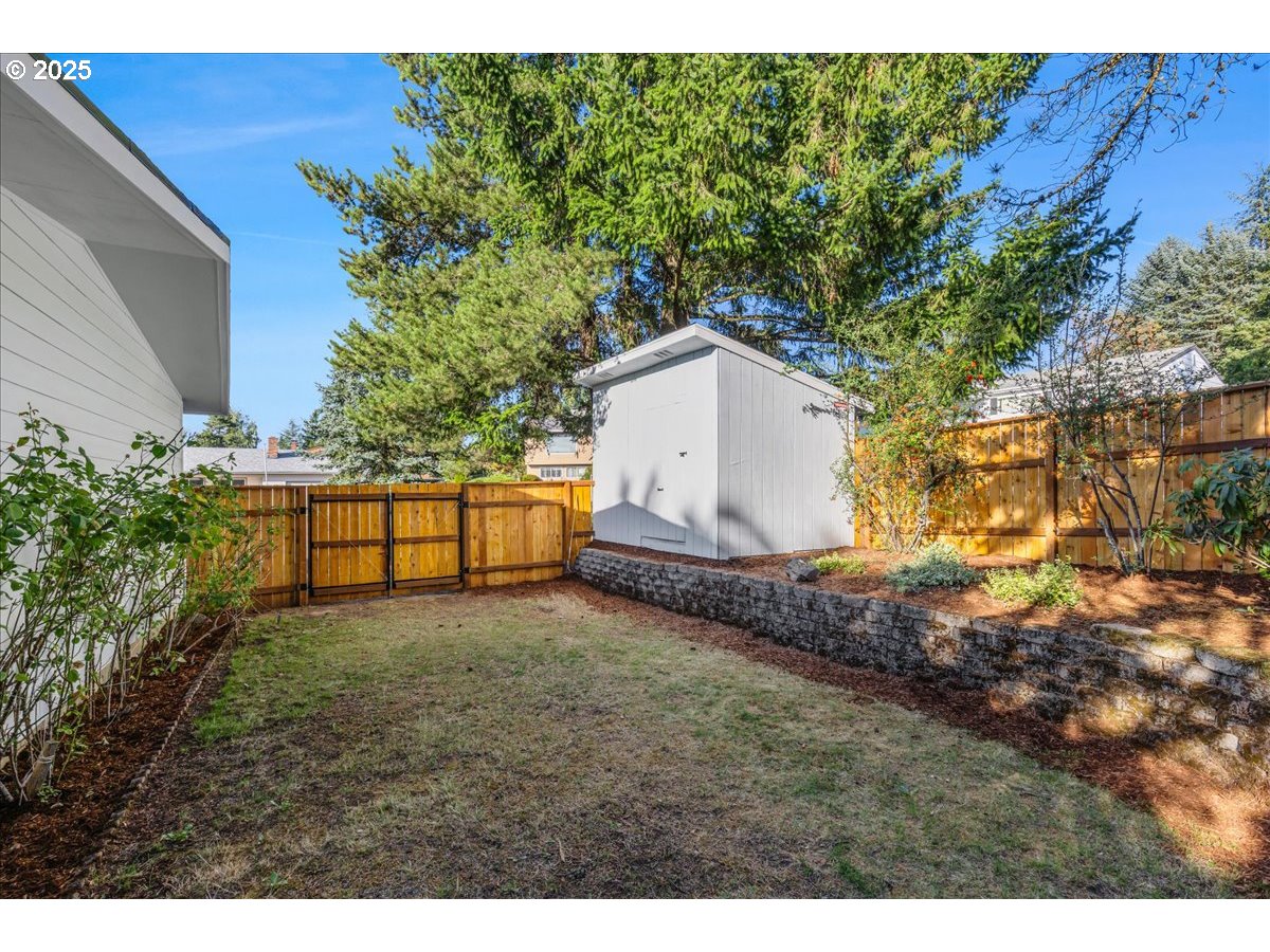 9330 SE SUN CREST DR