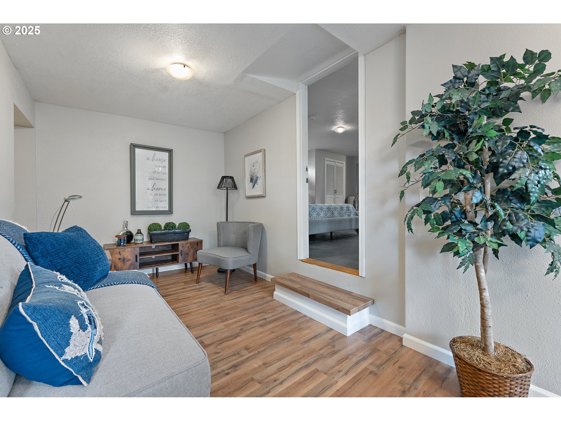 11719 SE BOISE ST