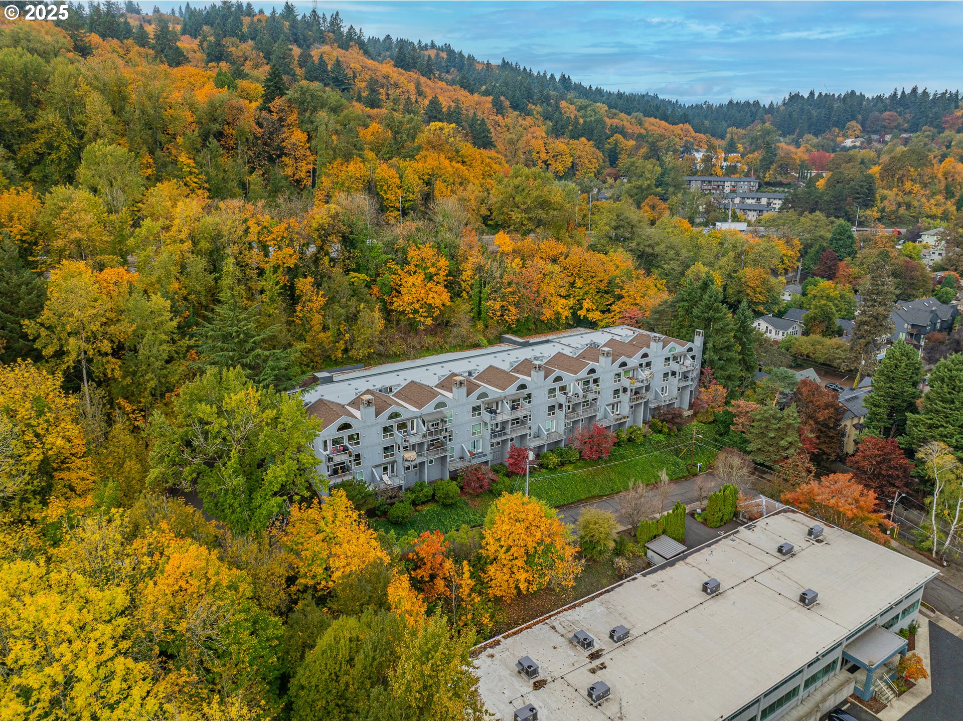 5425 SW VIEW POINT TER