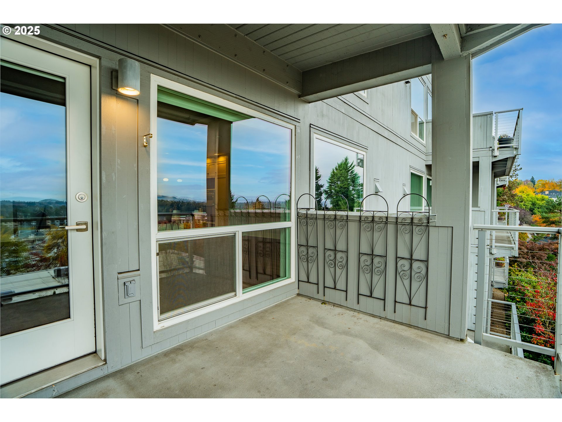 5425 SW VIEW POINT TER