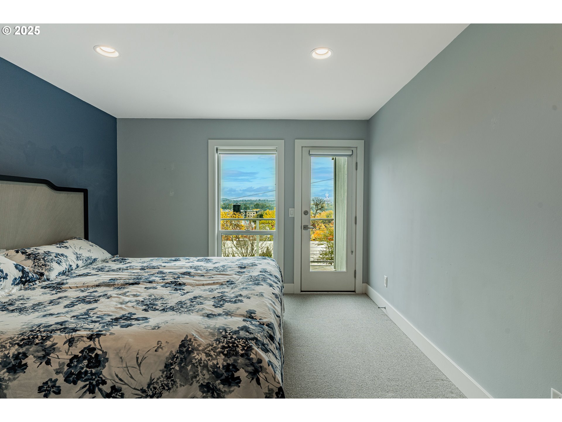 5425 SW VIEW POINT TER