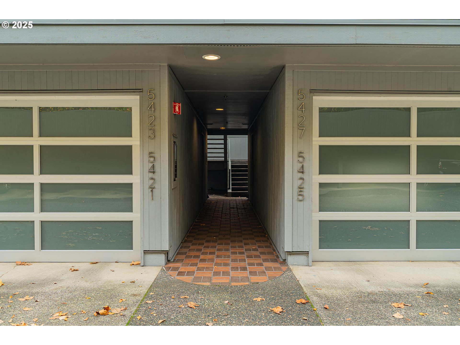 5425 SW VIEW POINT TER