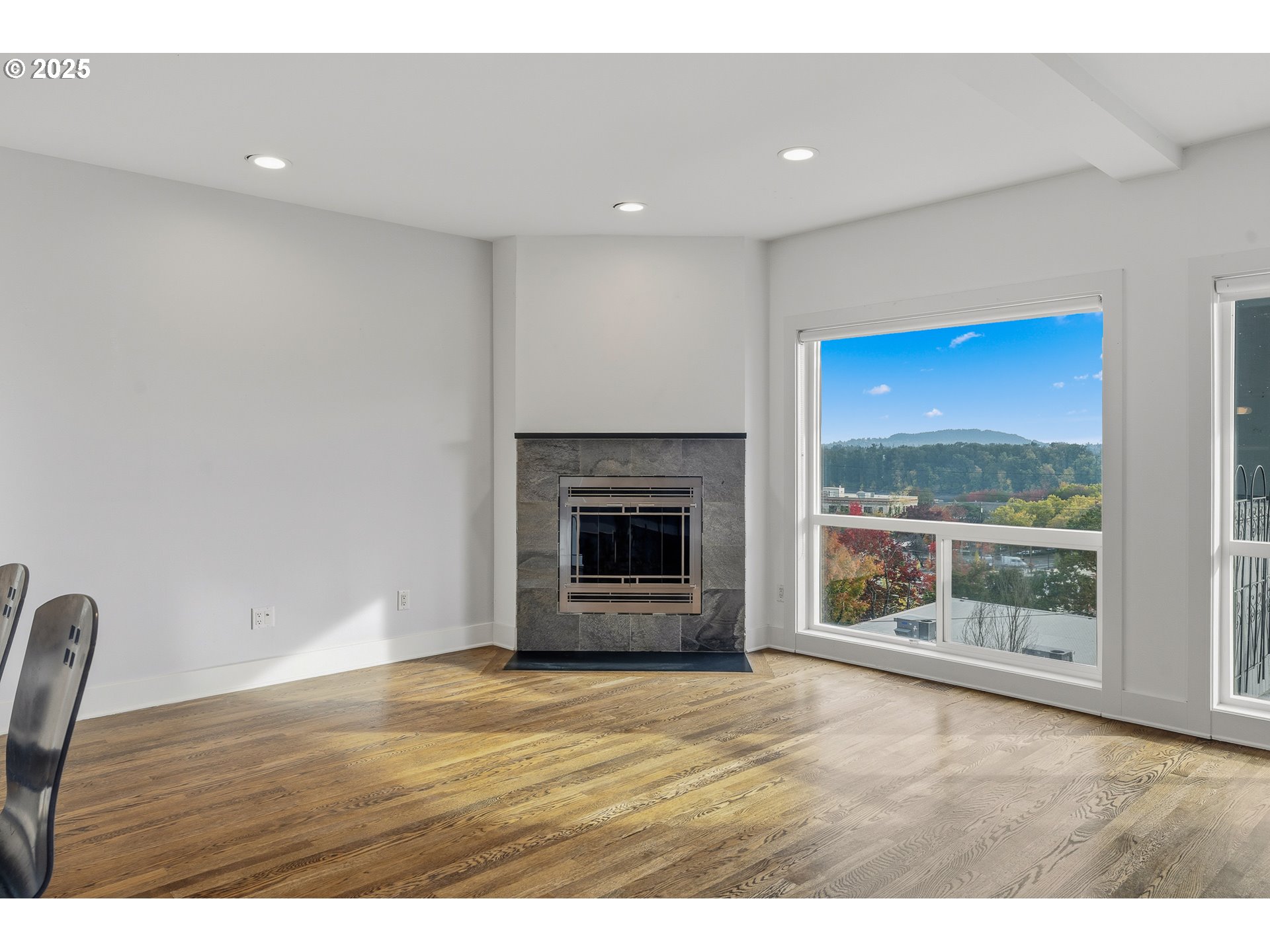 5425 SW VIEW POINT TER