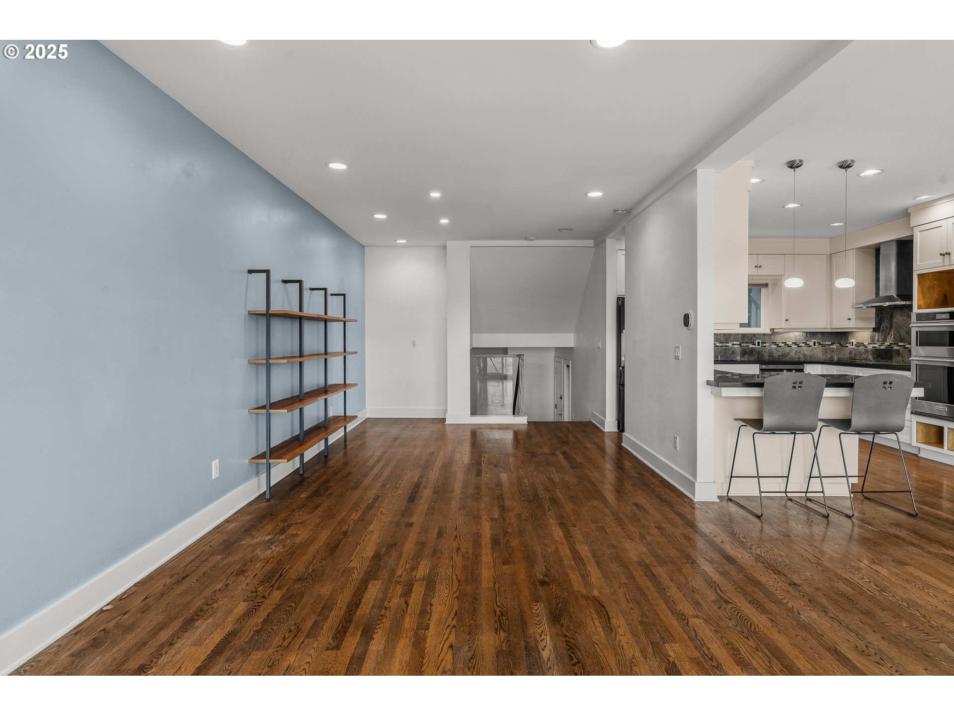 5425 SW VIEW POINT TER