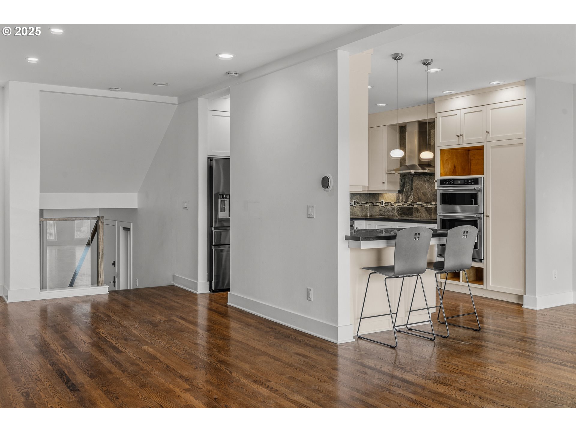 5425 SW VIEW POINT TER