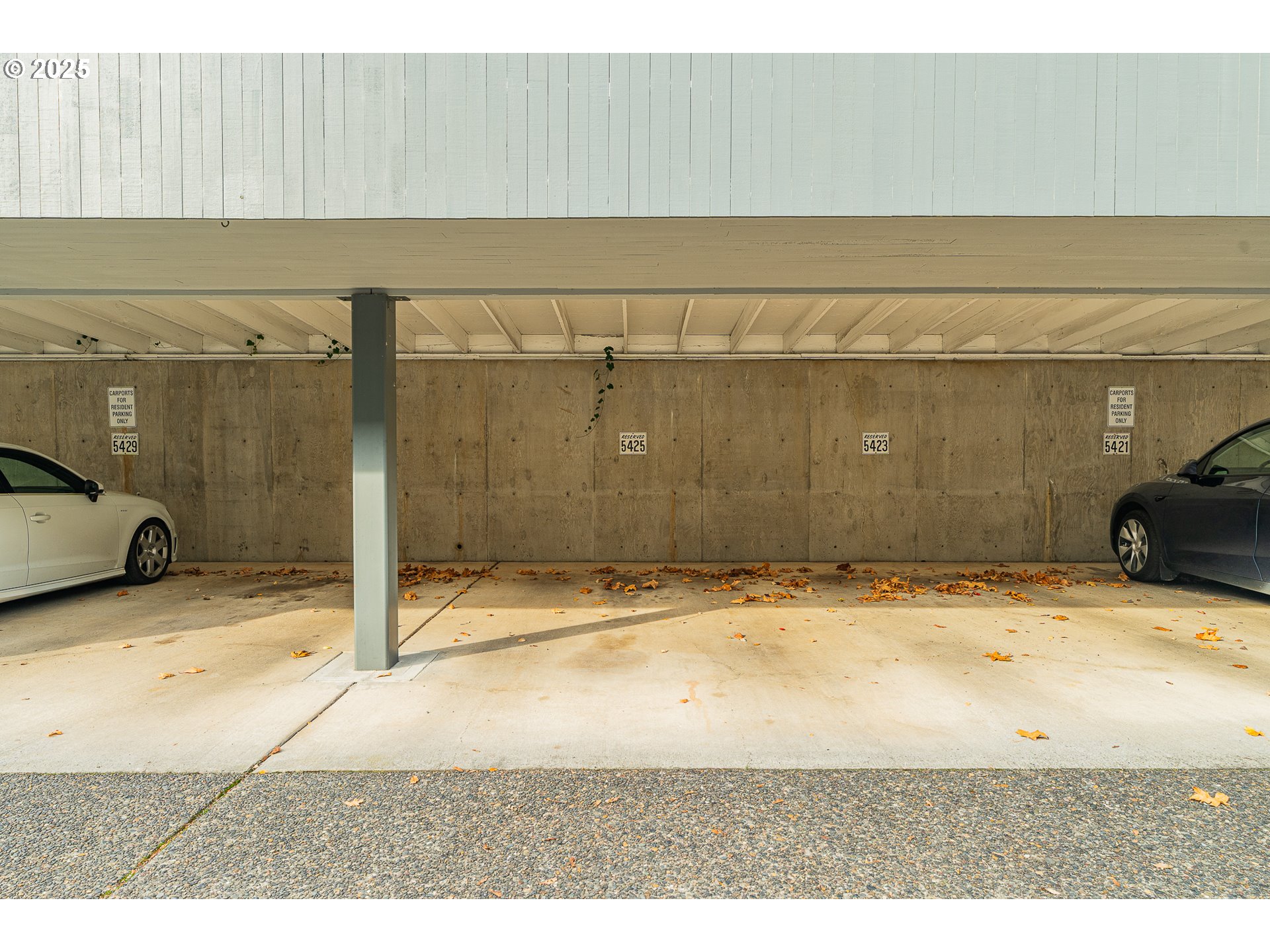 5425 SW VIEW POINT TER