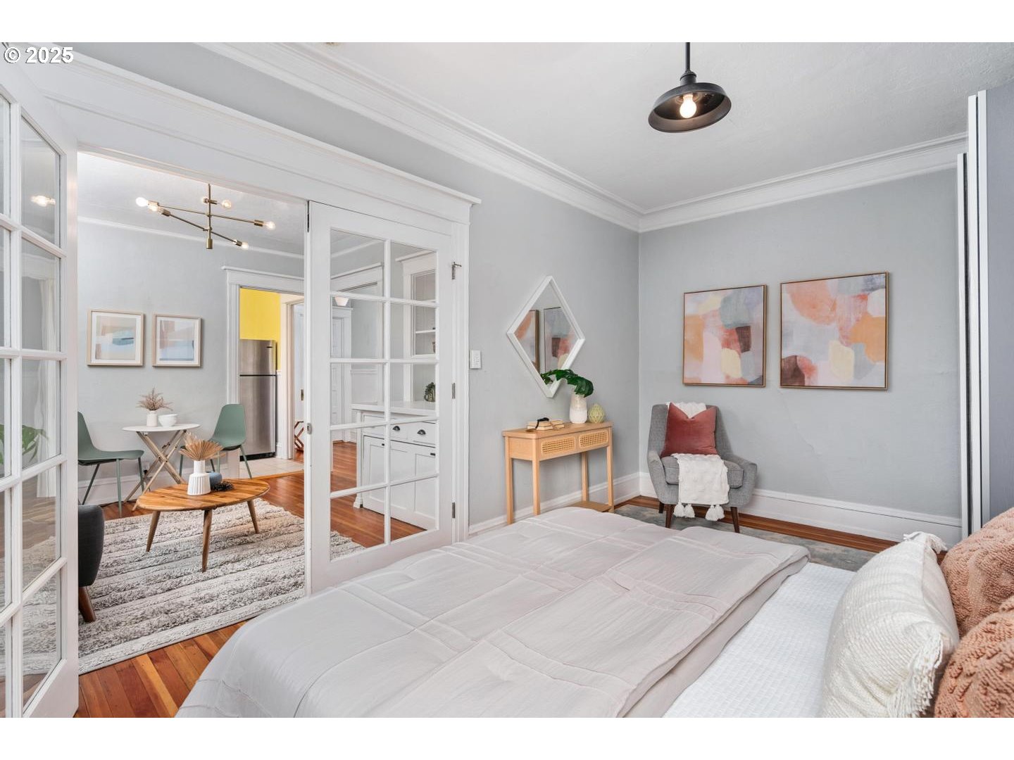 2109 NW IRVING ST 204