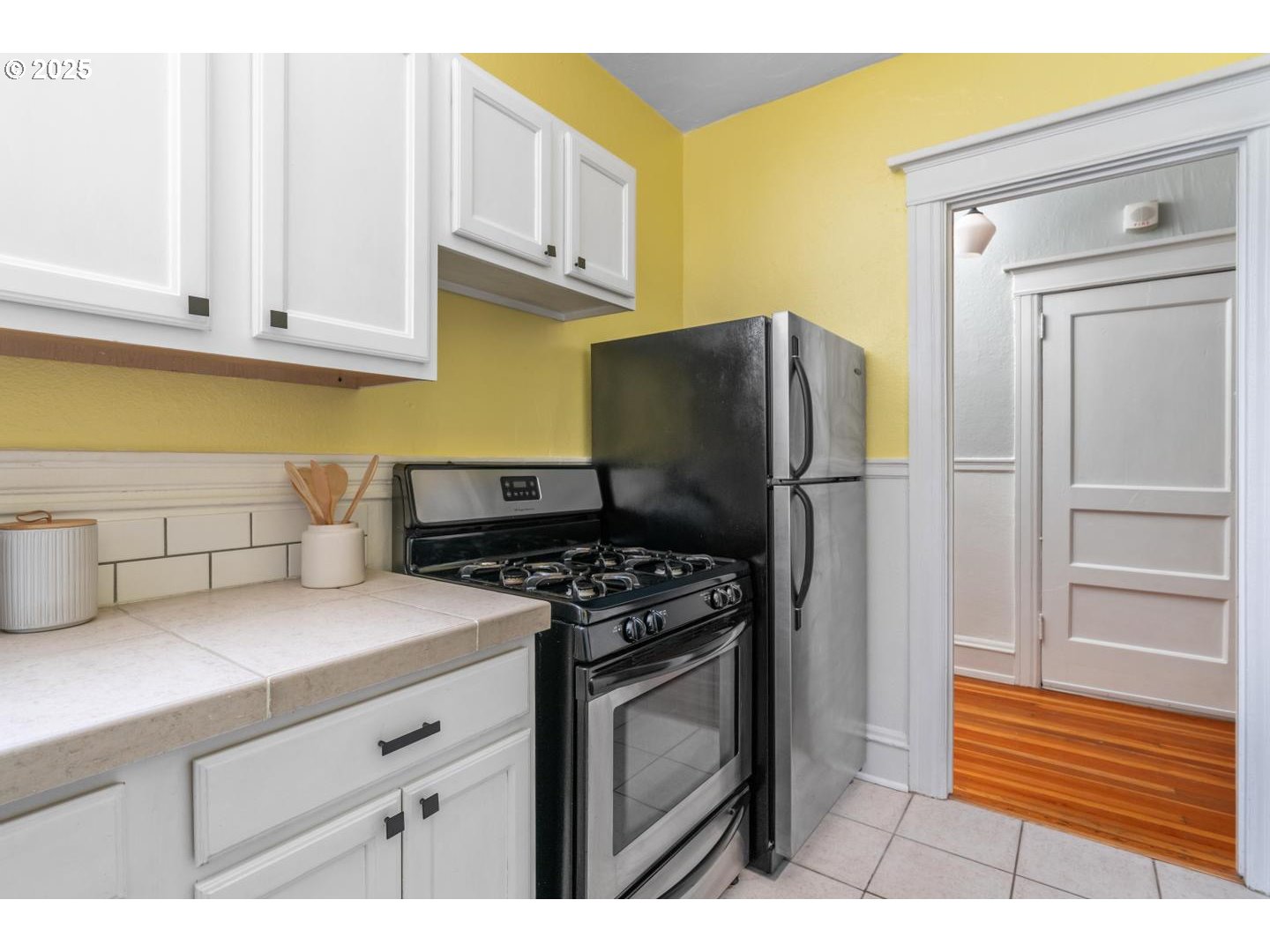 2109 NW IRVING ST 204