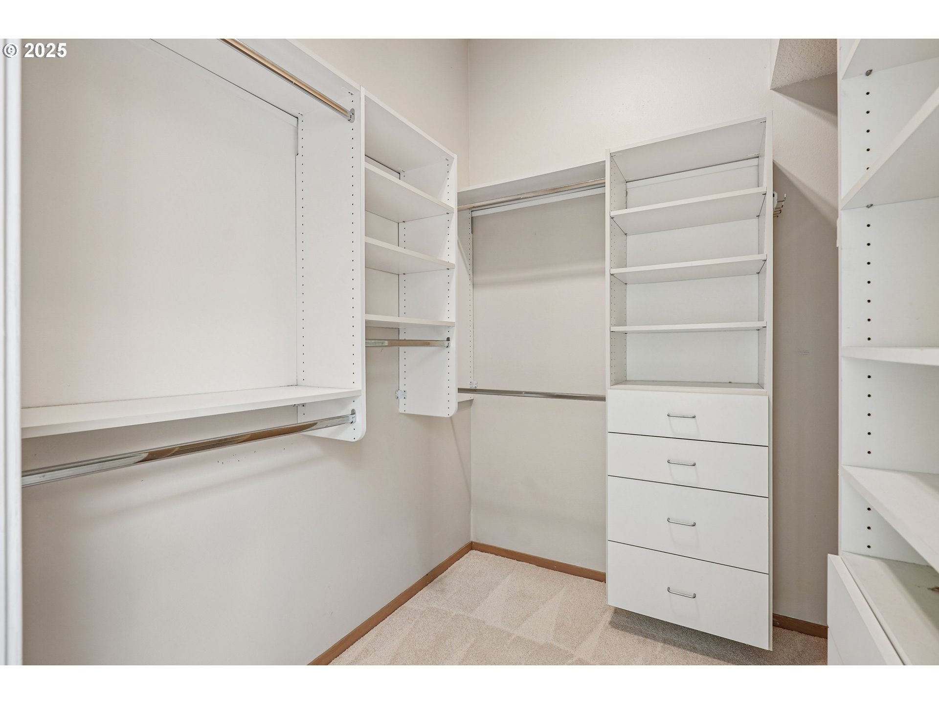 12 MONTICELLO DR