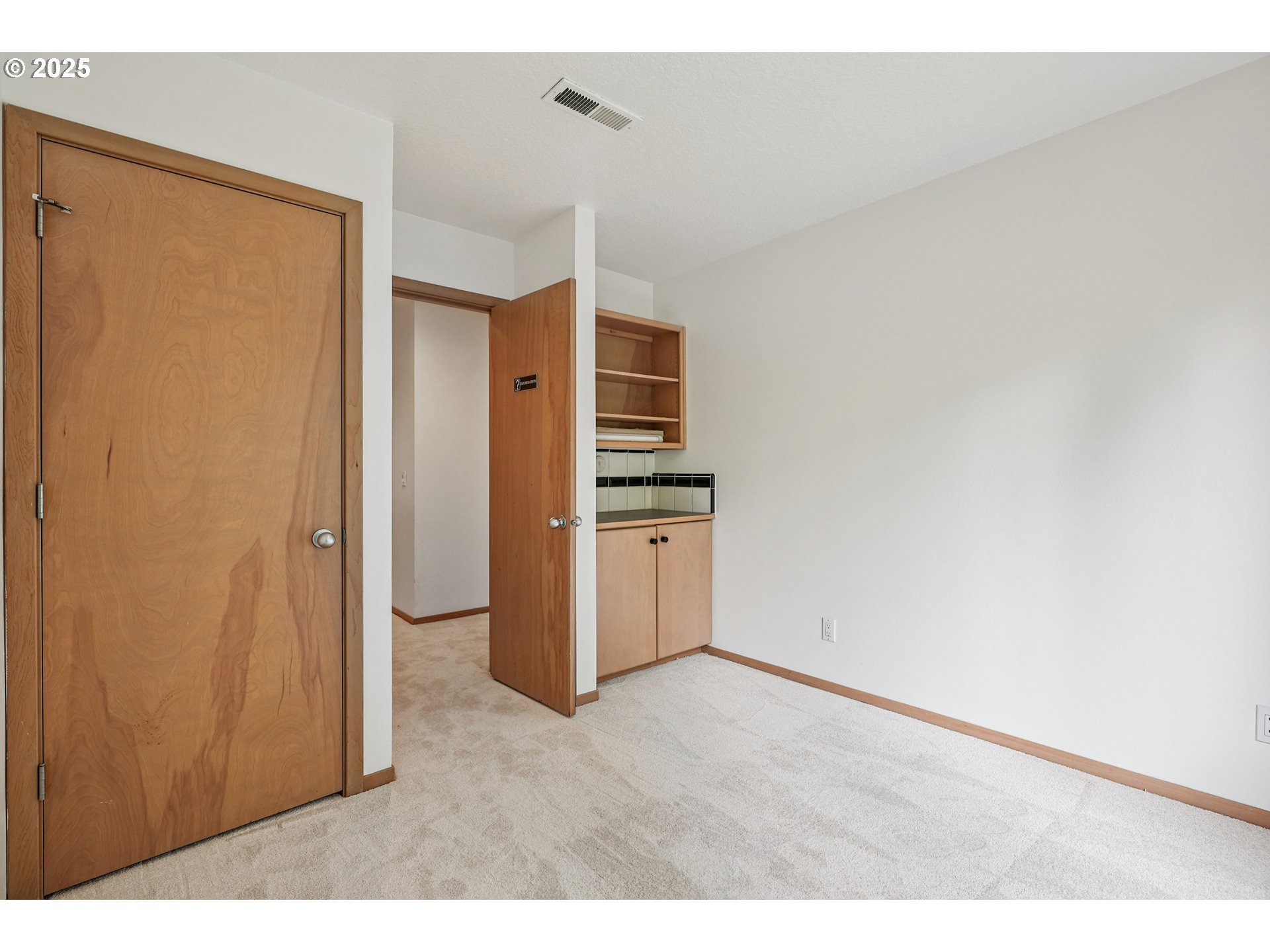 12 MONTICELLO DR