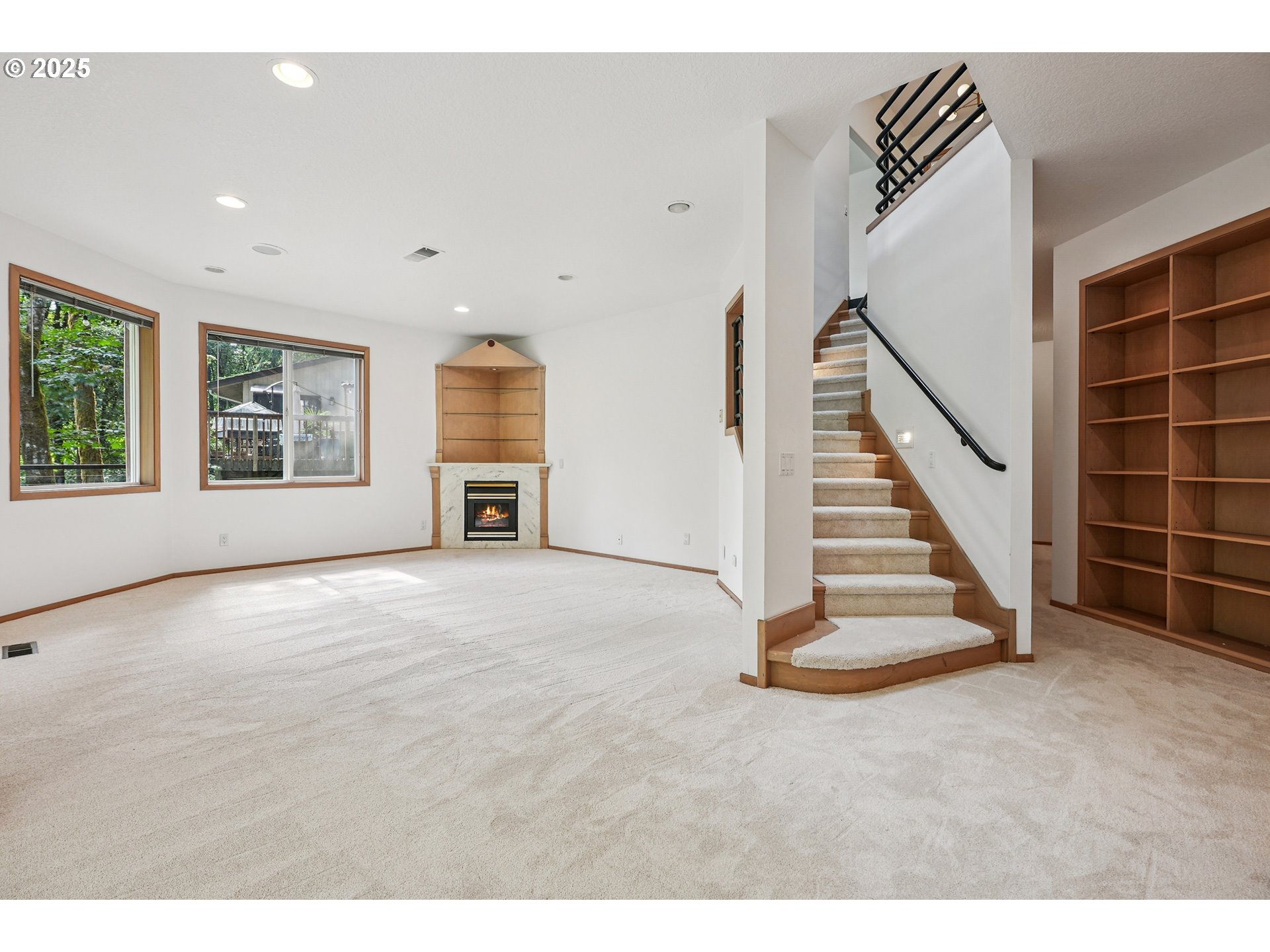 12 MONTICELLO DR