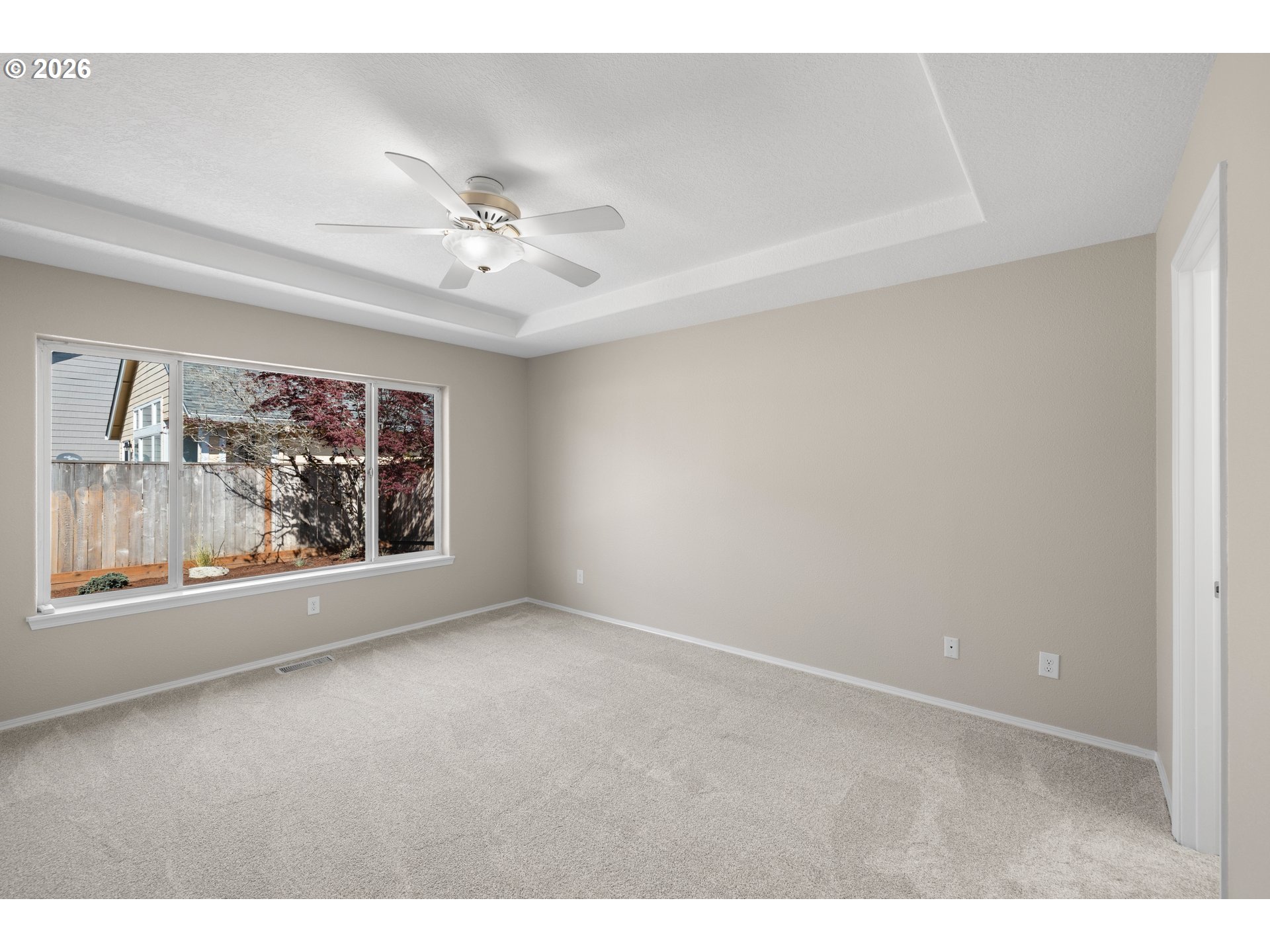 1295 NE SETTING SUN DR