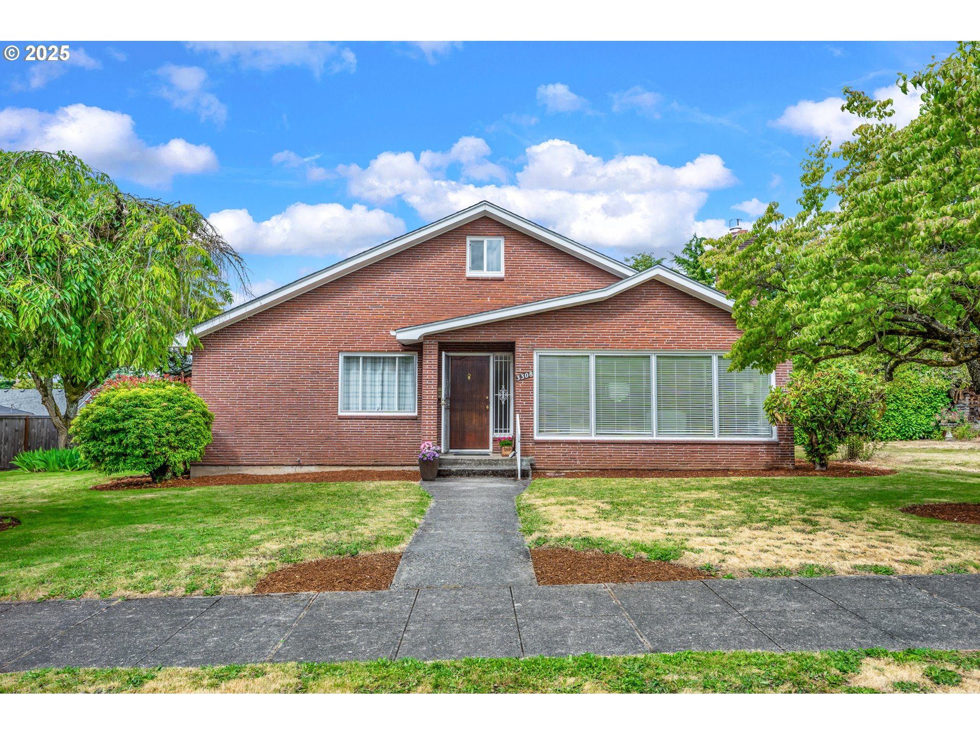 3308 GRANT ST