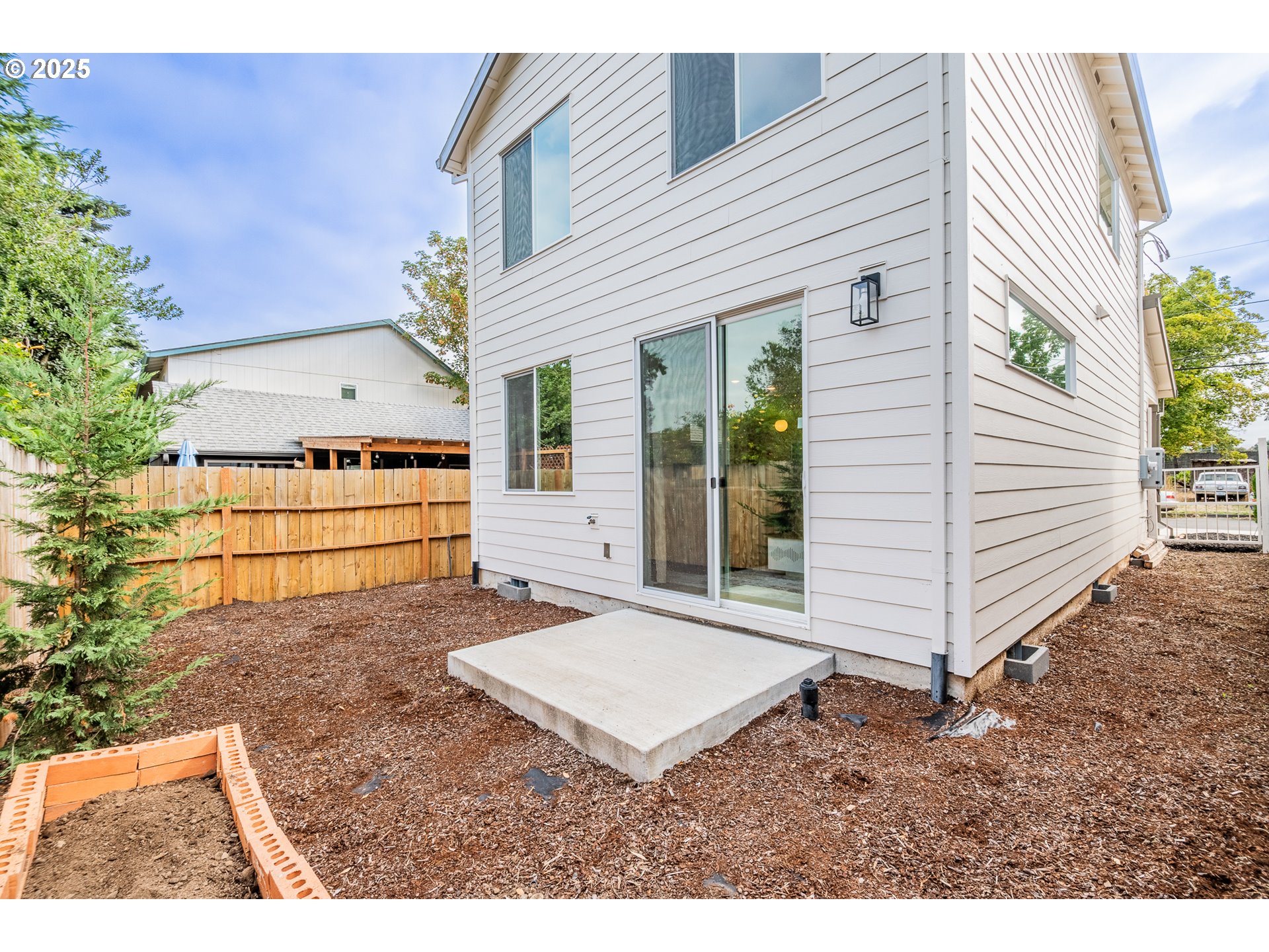 817 NE 94TH AVE
