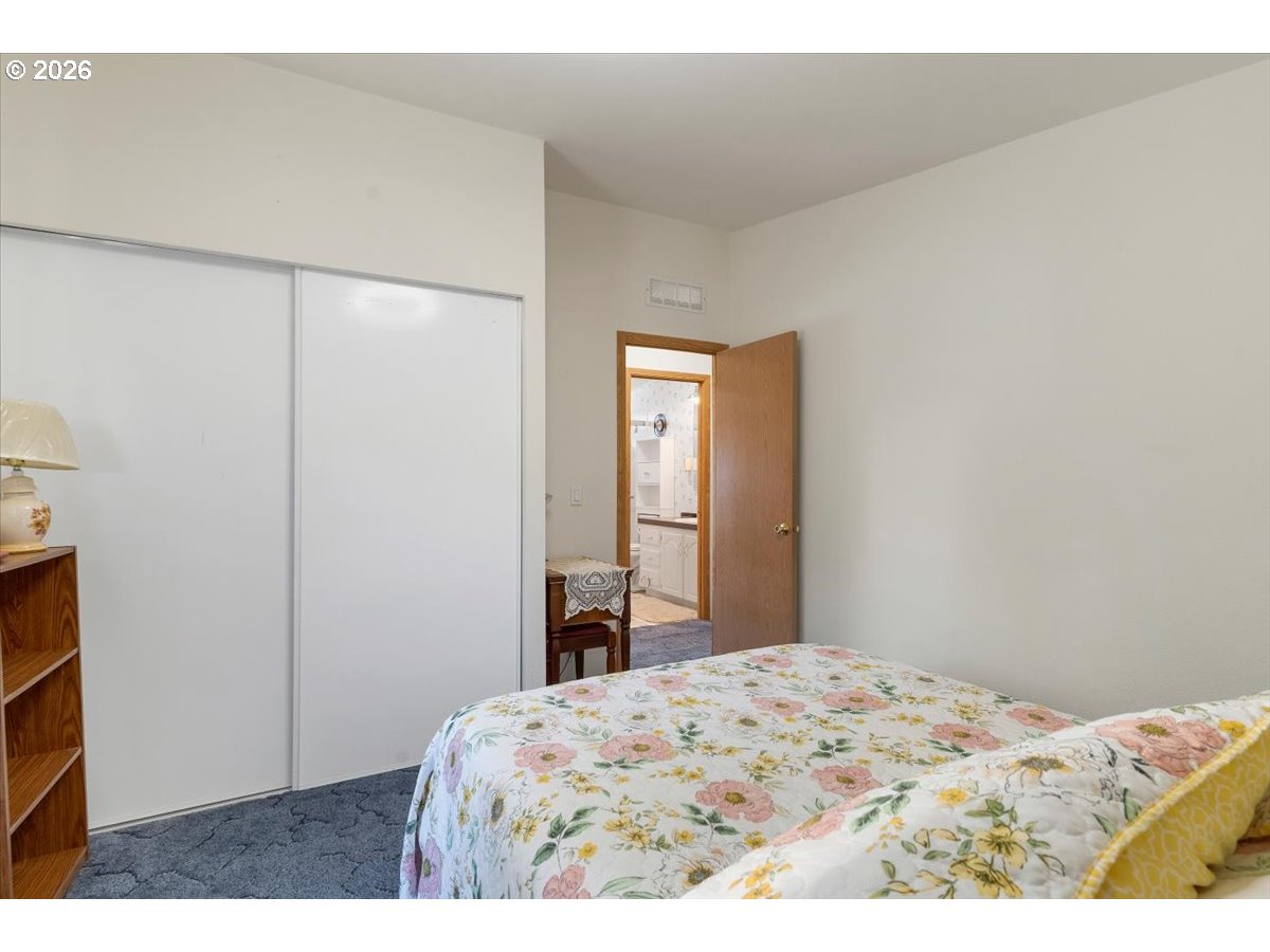 141 S 17TH ST 19
