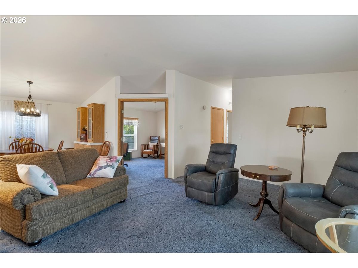 141 S 17TH ST 19