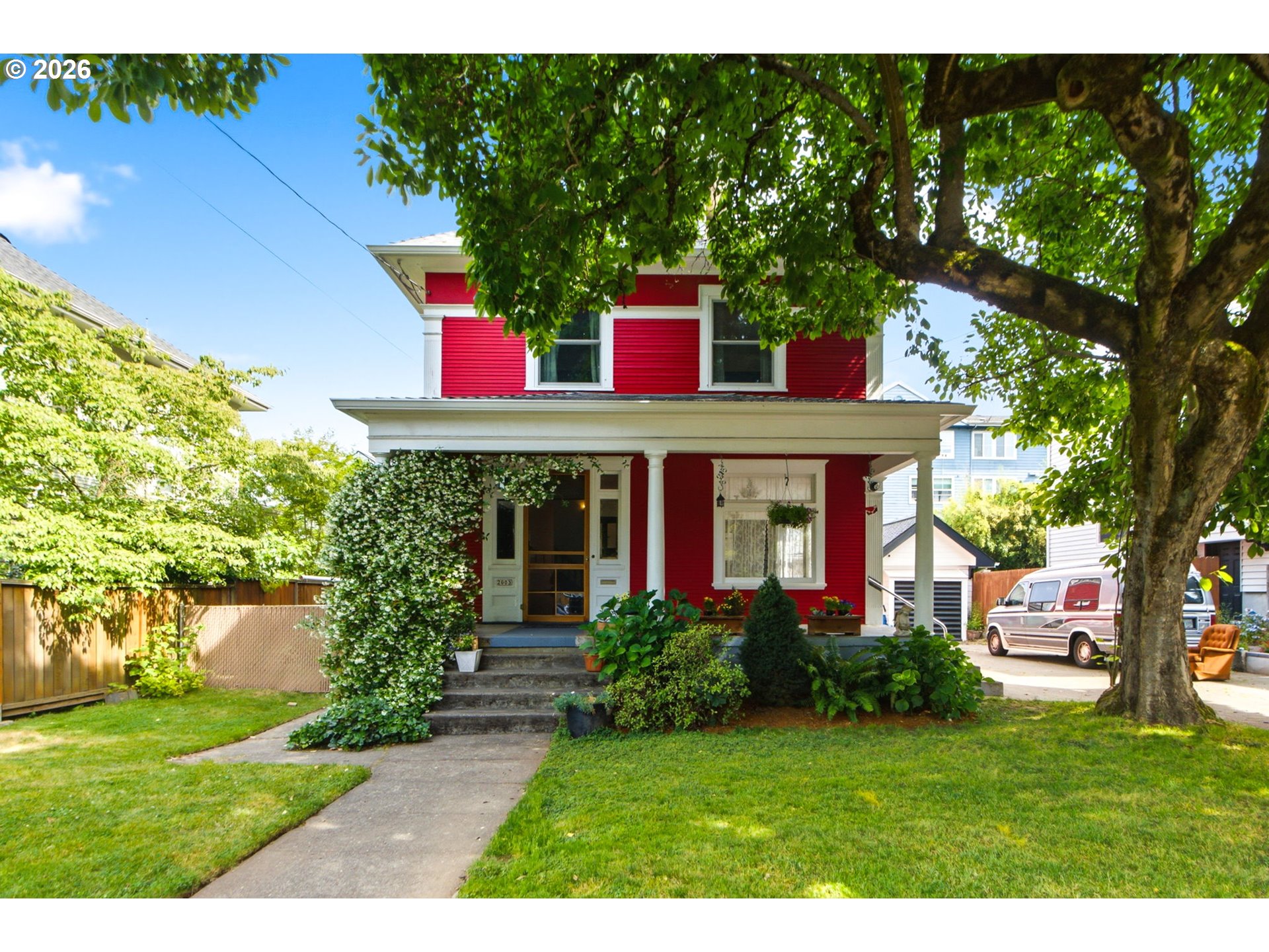 2003 NE HALSEY ST