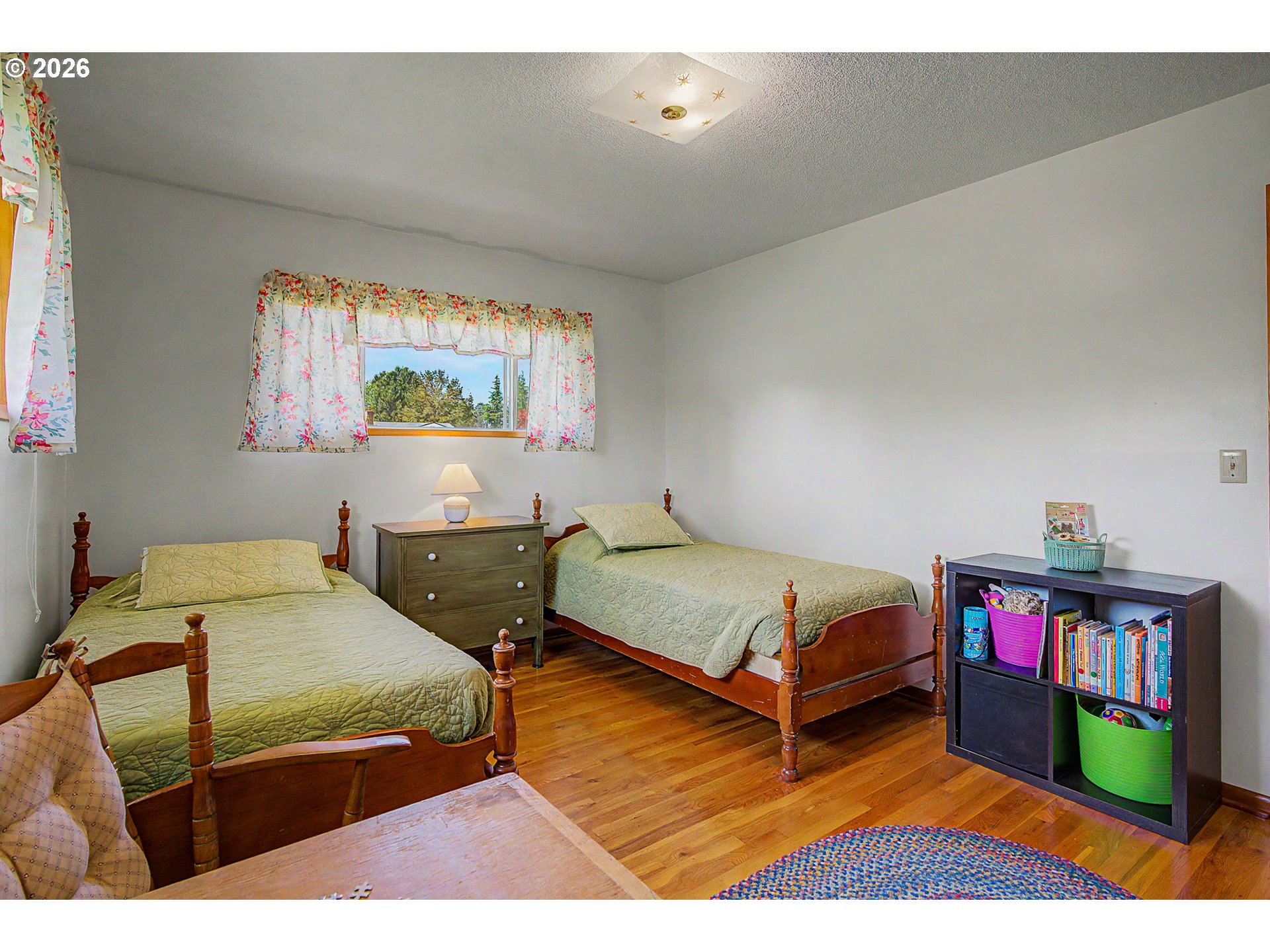 1016 NE 10TH AVE