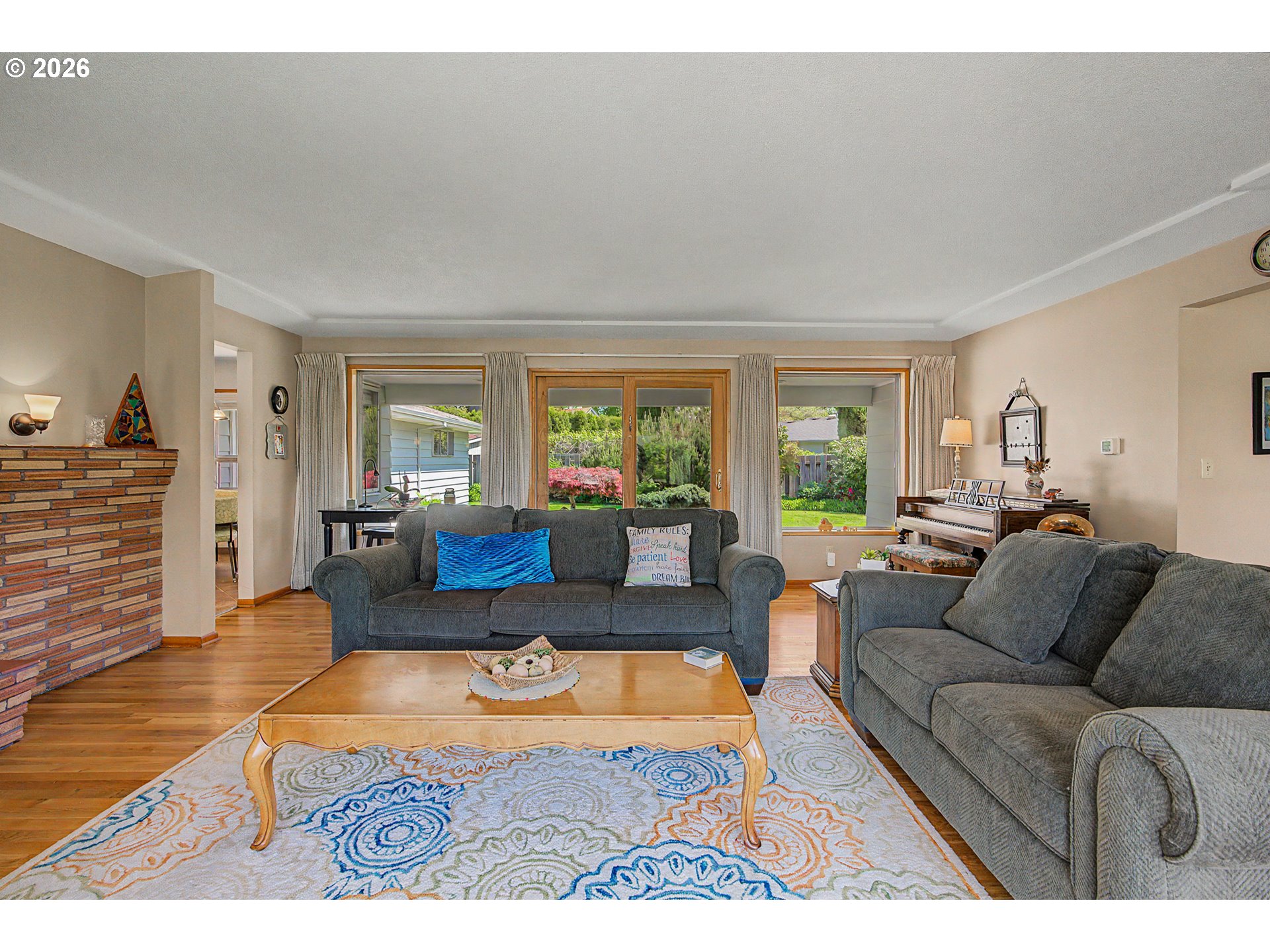 1016 NE 10TH AVE